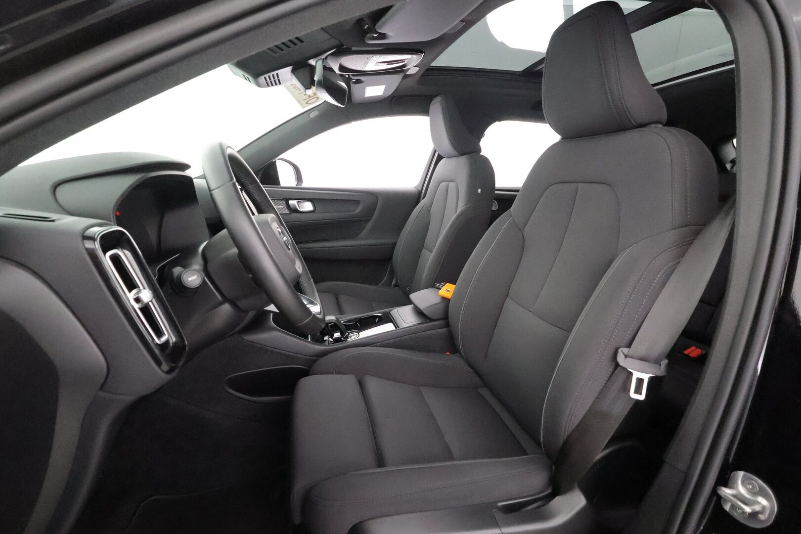 Volvo XC40 2023 Recharge Single Motor Ultimate - | ACC | ILP | Koukku | Harman/kardon | Panorama | 360° | Muistipenkki | Sporttipenkit sähköllä | BLIS | Pilot Assist | 2x renkaat aluin | Merkkihuollot |  