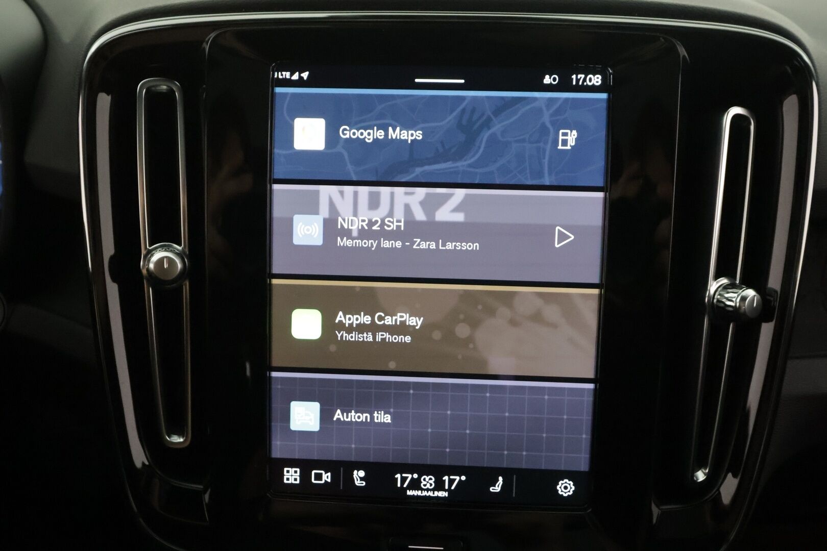 Volvo XC40 2023 Recharge Single Motor Ultimate - | ACC | ILP | Koukku | Harman/kardon | Panorama | 360° | Muistipenkki | Sporttipenkit sähköllä | BLIS | Pilot Assist | 2x renkaat aluin | Merkkihuollot |  
