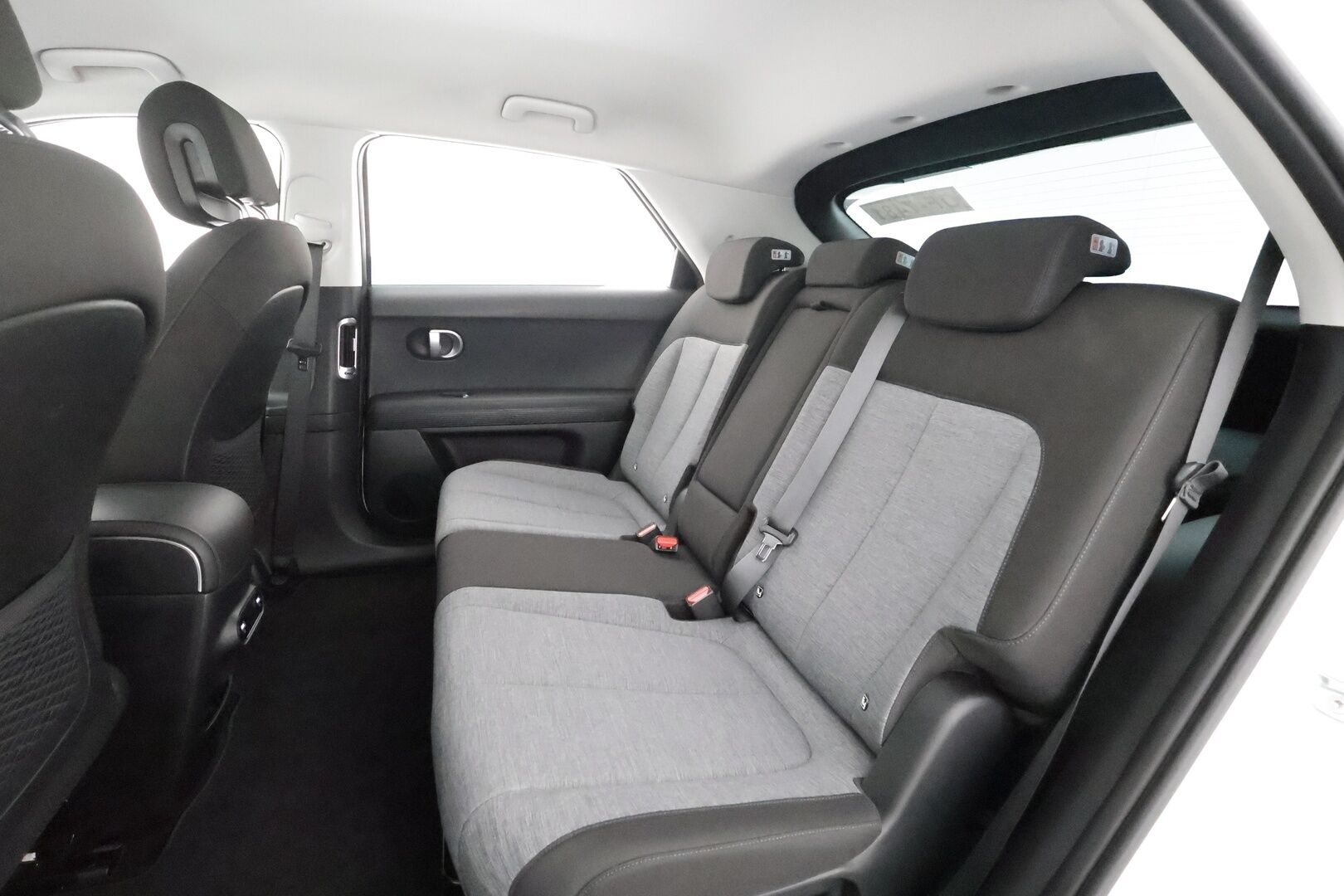 HYUNDAI IONIQ 5 2022 Dynamiq Elektro 58 kWh 125 kW RWD - | ACC | ILP | Sähköpenkki | HDA | BSM | CTA | P.kamera ja tutkat | Keyless | Apple & Android | LED | Sähk. takaluukku | Merkkihuollot |