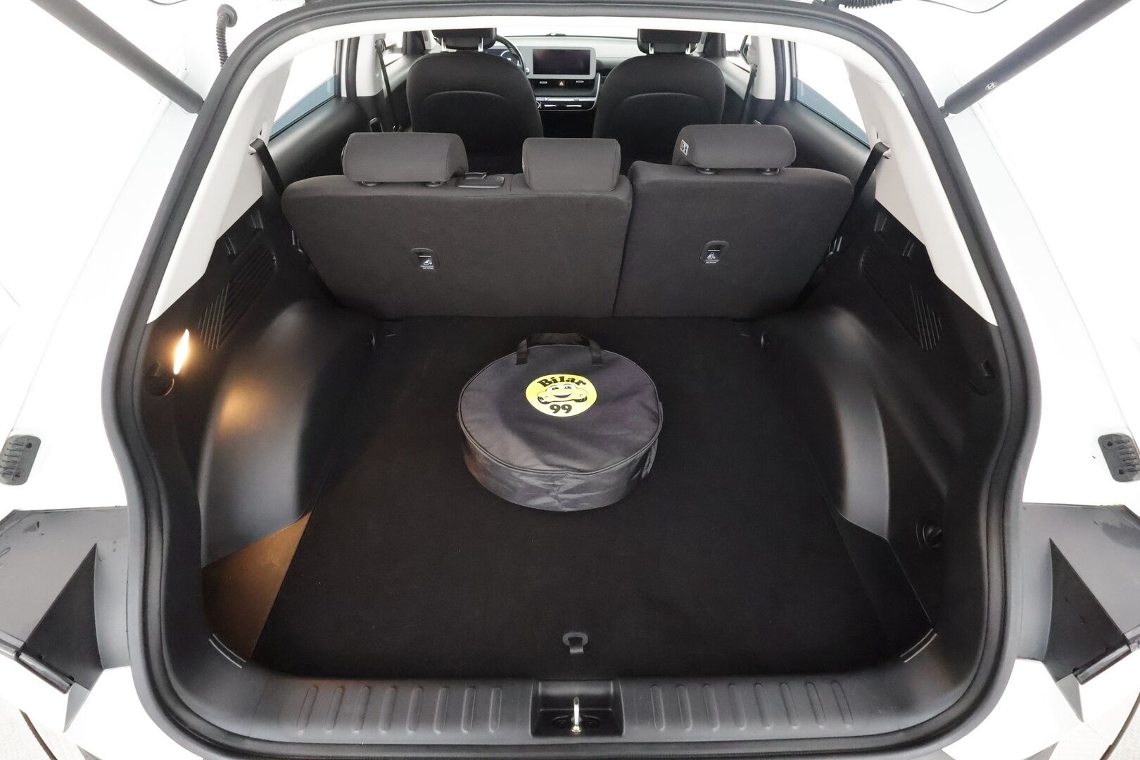 HYUNDAI IONIQ 5 2022 Dynamiq Elektro 58 kWh 125 kW RWD - | ACC | ILP | Sähköpenkki | HDA | BSM | CTA | P.kamera ja tutkat | Keyless | Apple & Android | LED | Sähk. takaluukku | Merkkihuollot |