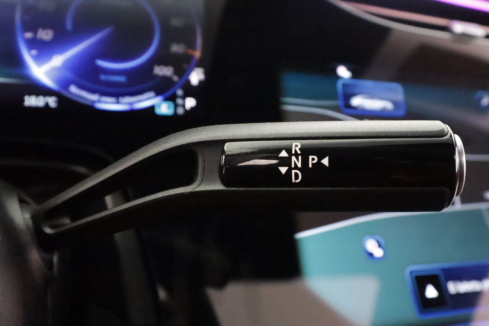 MERCEDES-BENZ EQE 2025 43 AMG - | ILP | Burmester | Nelipyöräohjaus | Panorama | Distronic | Hierovat&Ilmastoidut Comfort-penkit Muistilla | 360 | Hypescreen | Digital-LED | HUD | Airmatic DC | Keyless | 2x Latauskaapelit | 