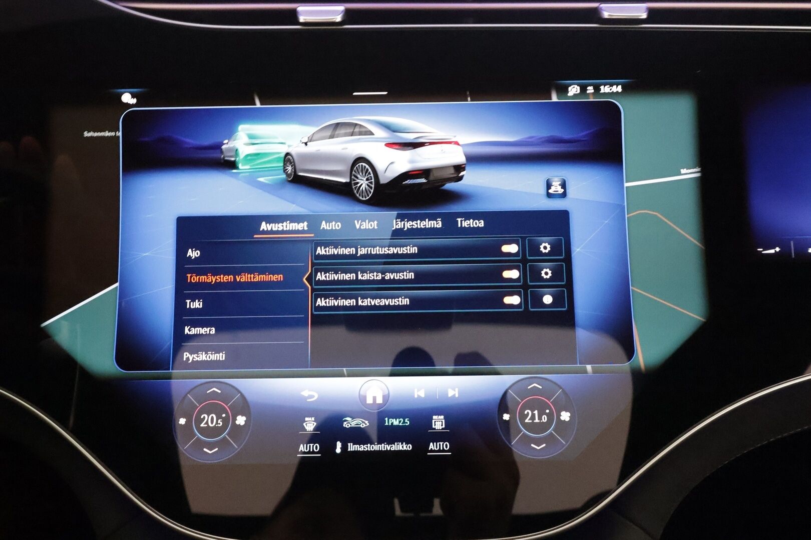 MERCEDES-BENZ EQE 2025 43 AMG - | ILP | Burmester | Nelipyöräohjaus | Panorama | Distronic | Hierovat&Ilmastoidut Comfort-penkit Muistilla | 360 | Hypescreen | Digital-LED | HUD | Airmatic DC | Keyless | 2x Latauskaapelit | 