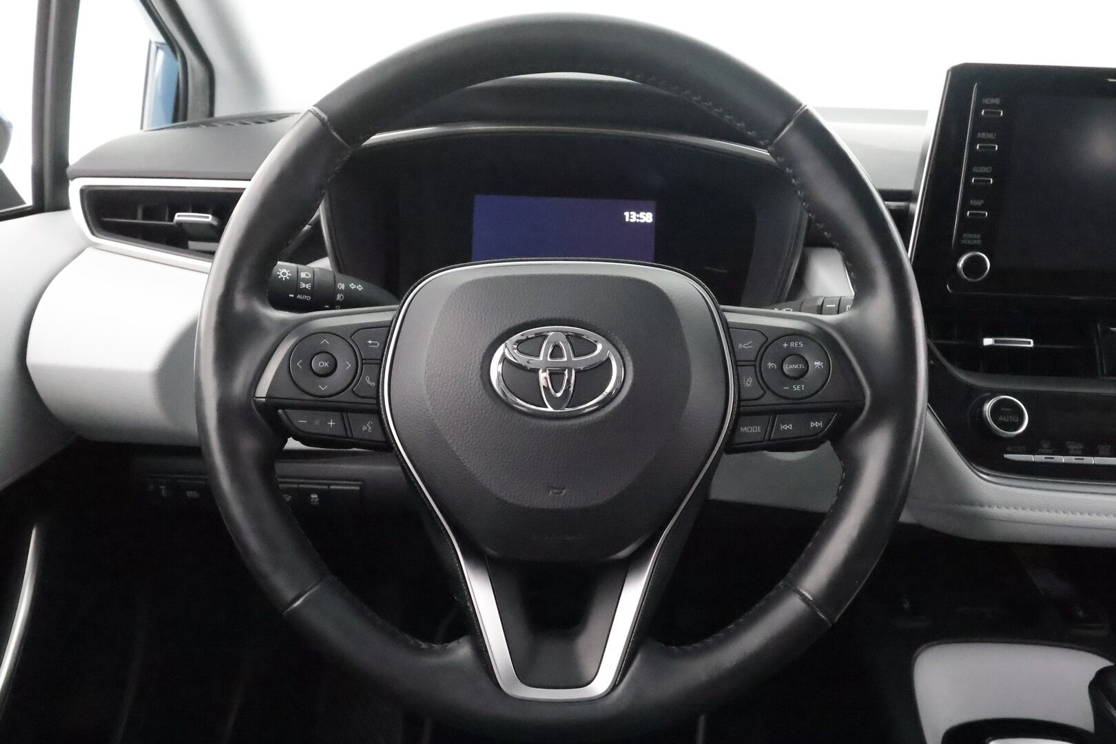 TOYOTA COROLLA 2019 Touring Sports 2,0 Hybrid Style - | ACC | P.Kamera | Koukku | LED | Navi | Kaistavahti | Lämmitettävä ohjauspyörä | Kahdet renkaat | Merkkihuollot |