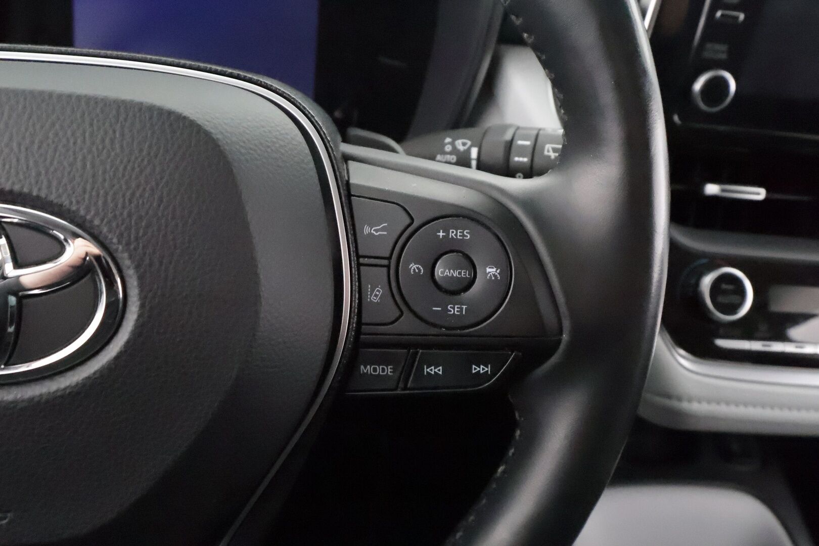 TOYOTA COROLLA 2019 Touring Sports 2,0 Hybrid Style - | ACC | P.Kamera | Koukku | LED | Navi | Kaistavahti | Lämmitettävä ohjauspyörä | Kahdet renkaat | Merkkihuollot |