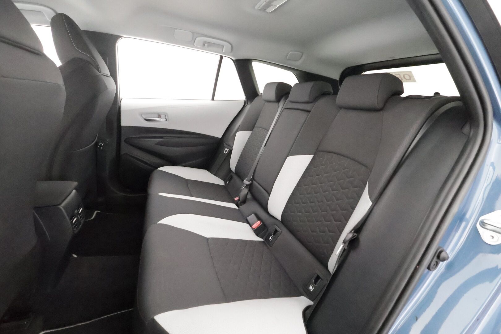 TOYOTA COROLLA 2019 Touring Sports 2,0 Hybrid Style - | ACC | P.Kamera | Koukku | LED | Navi | Kaistavahti | Lämmitettävä ohjauspyörä | Kahdet renkaat | Merkkihuollot |