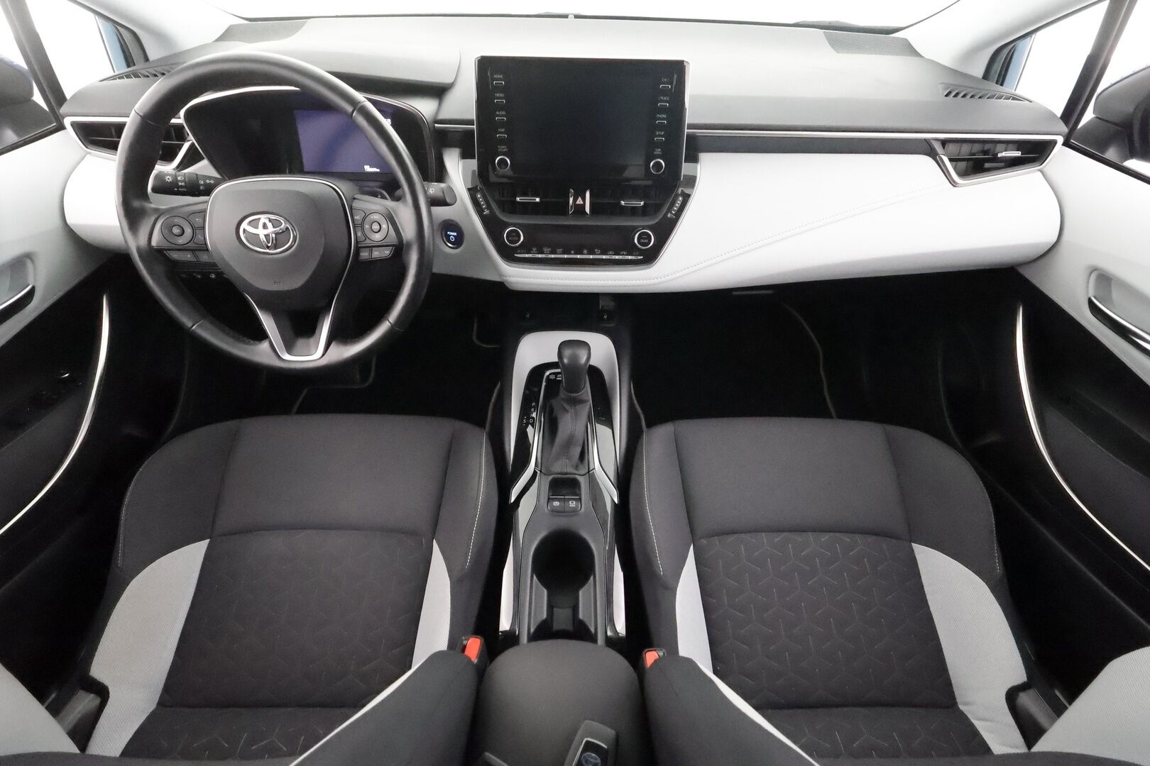 TOYOTA COROLLA 2019 Touring Sports 2,0 Hybrid Style - | ACC | P.Kamera | Koukku | LED | Navi | Kaistavahti | Lämmitettävä ohjauspyörä | Kahdet renkaat | Merkkihuollot |