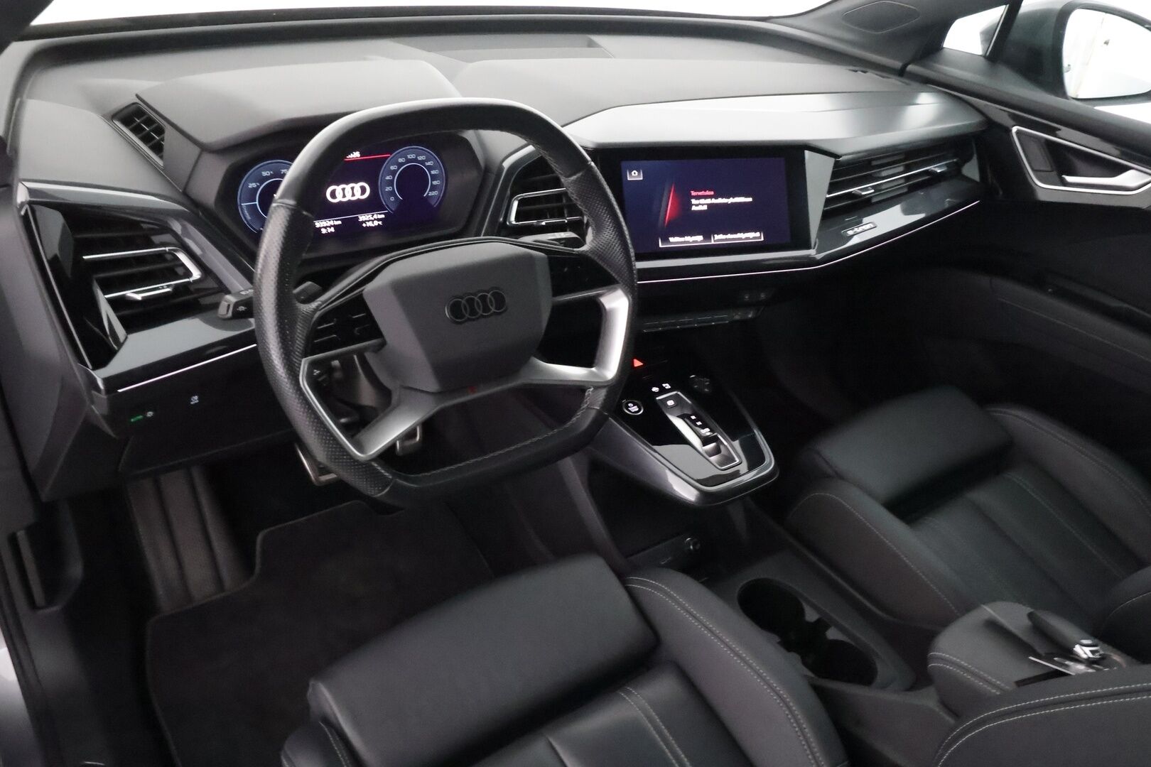 AUDI Q4 E-TRON 2023 50 E-Tron Quattro S-Line - | ACC | ILP | 2x S-Line | 360° | Sporttinahat | Kaistavahti | Katveavustin | Digimittaristo | Sähk. takaluukku | Apple & Android | 2x renkaat aluin | ALV |