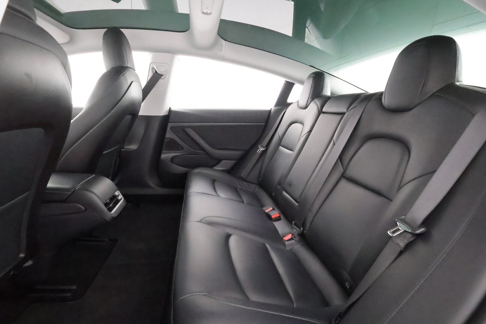 Tesla Model 3 2020 Standard Range Plus - | Lasikatto | ACC | LED | P.Kamera | Muistipenkki | Premium Speakers | Kaistavahti | Navi | Keyless | Kahdet renkaat |