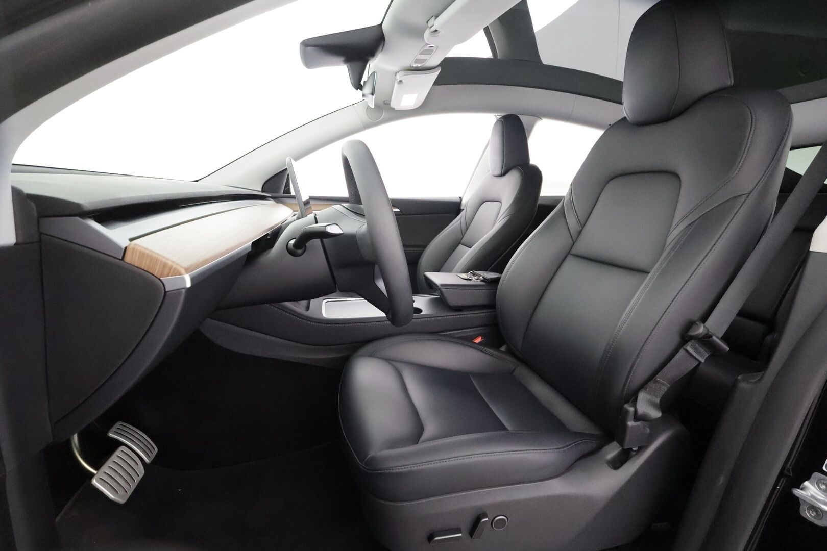Tesla Model Y 2023 Performance - | Koukku | ILP | Lasikatto | ACC | Matrix-LED | P.Kamera | Muistipenkki | Premium Audio | Navi | Kaistavahti | Keyless | 2x Latauskaapelit |