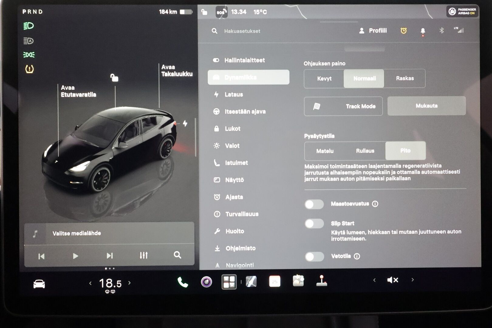 Tesla Model Y 2023 Performance - | Koukku | ILP | Lasikatto | ACC | Matrix-LED | P.Kamera | Muistipenkki | Premium Audio | Navi | Kaistavahti | Keyless | 2x Latauskaapelit |