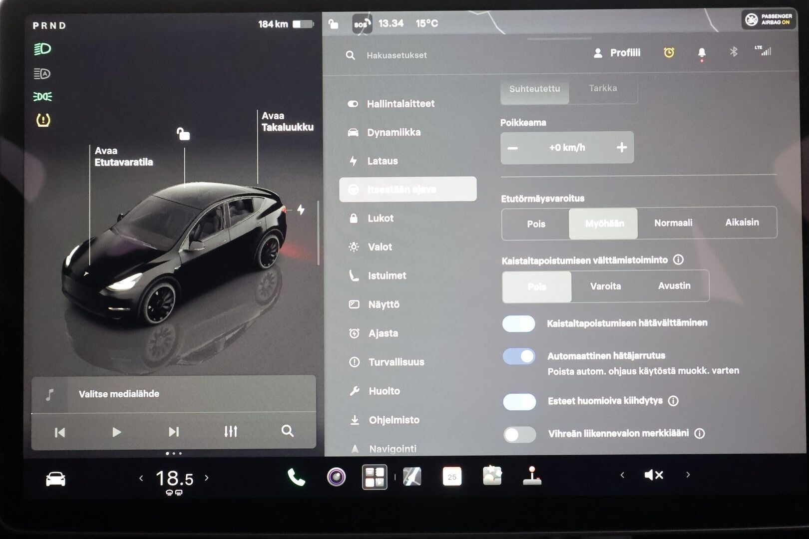 Tesla Model Y 2023 Performance - | Koukku | ILP | Lasikatto | ACC | Matrix-LED | P.Kamera | Muistipenkki | Premium Audio | Navi | Kaistavahti | Keyless | 2x Latauskaapelit |