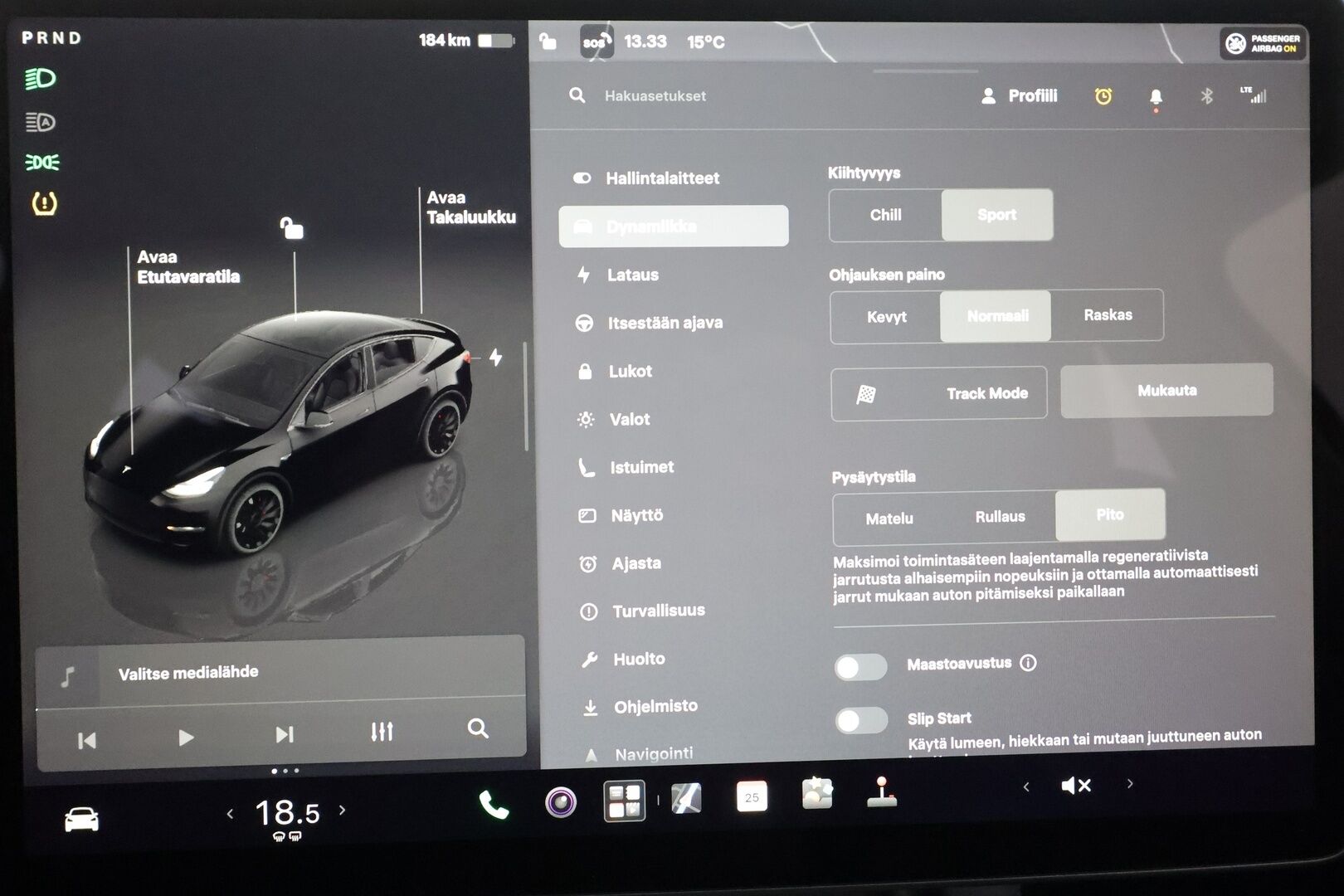 Tesla Model Y 2023 Performance - | Koukku | ILP | Lasikatto | ACC | Matrix-LED | P.Kamera | Muistipenkki | Premium Audio | Navi | Kaistavahti | Keyless | 2x Latauskaapelit |