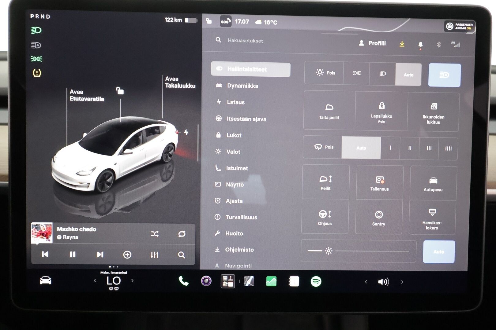 Tesla Model 3 2023 RWD - | ILP | ACC | Lasikatto | Matrix-LED | P.Kamera | Muistipenkki | Premium Speakers | Navi | Kaistavahti | Keyless |