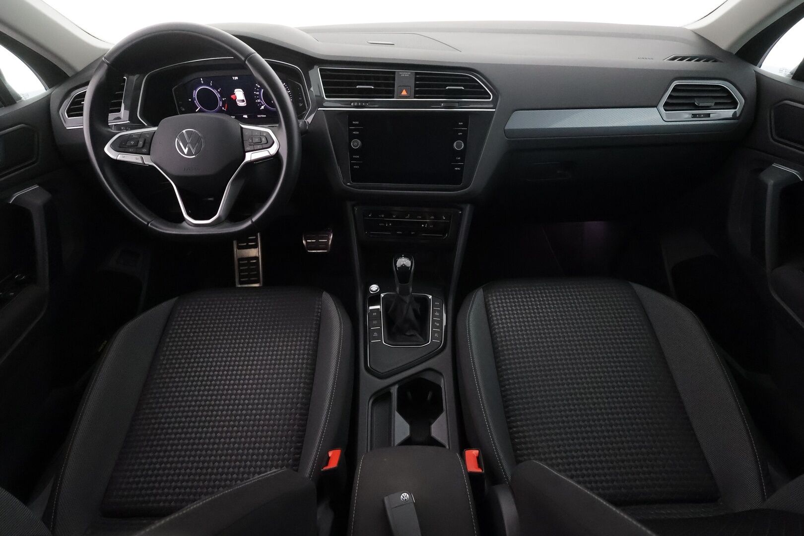 VOLKSWAGEN TIGUAN 2023 1.4TSI eHybrid 180kW DSG - | ACC | Koukku | 360° kamera | Digimittaristo | IQ.Light | Lane Assist | Apple & Android | Lämm. ratti | Sähk. takaluukku | Merkkihuollot |   