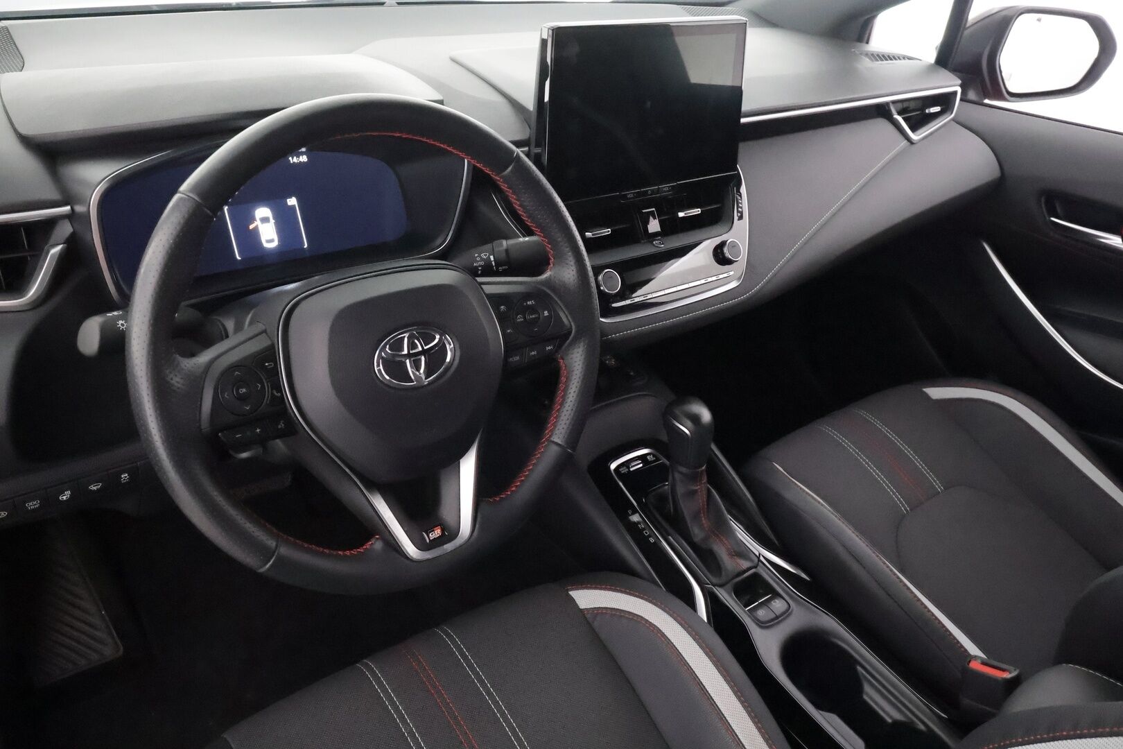 TOYOTA COROLLA 2024 1,8 Hybrid GR Sport - | ACC | Puolinahat | Digimittaristo | Keyless | Navi | LED | P.kamera ja tutkat | LDA | RSA | Apple & Android | Lämm. ratti | Merkkihuollot | 