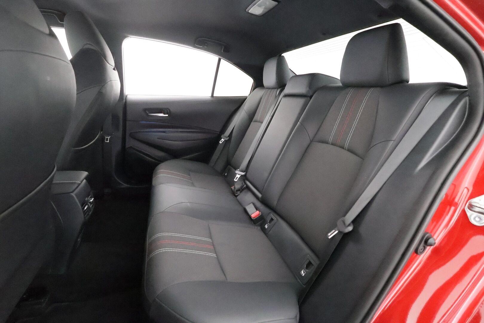 TOYOTA COROLLA 2024 1,8 Hybrid GR Sport - | ACC | Puolinahat | Digimittaristo | Keyless | Navi | LED | P.kamera ja tutkat | LDA | RSA | Apple & Android | Lämm. ratti | Merkkihuollot | 