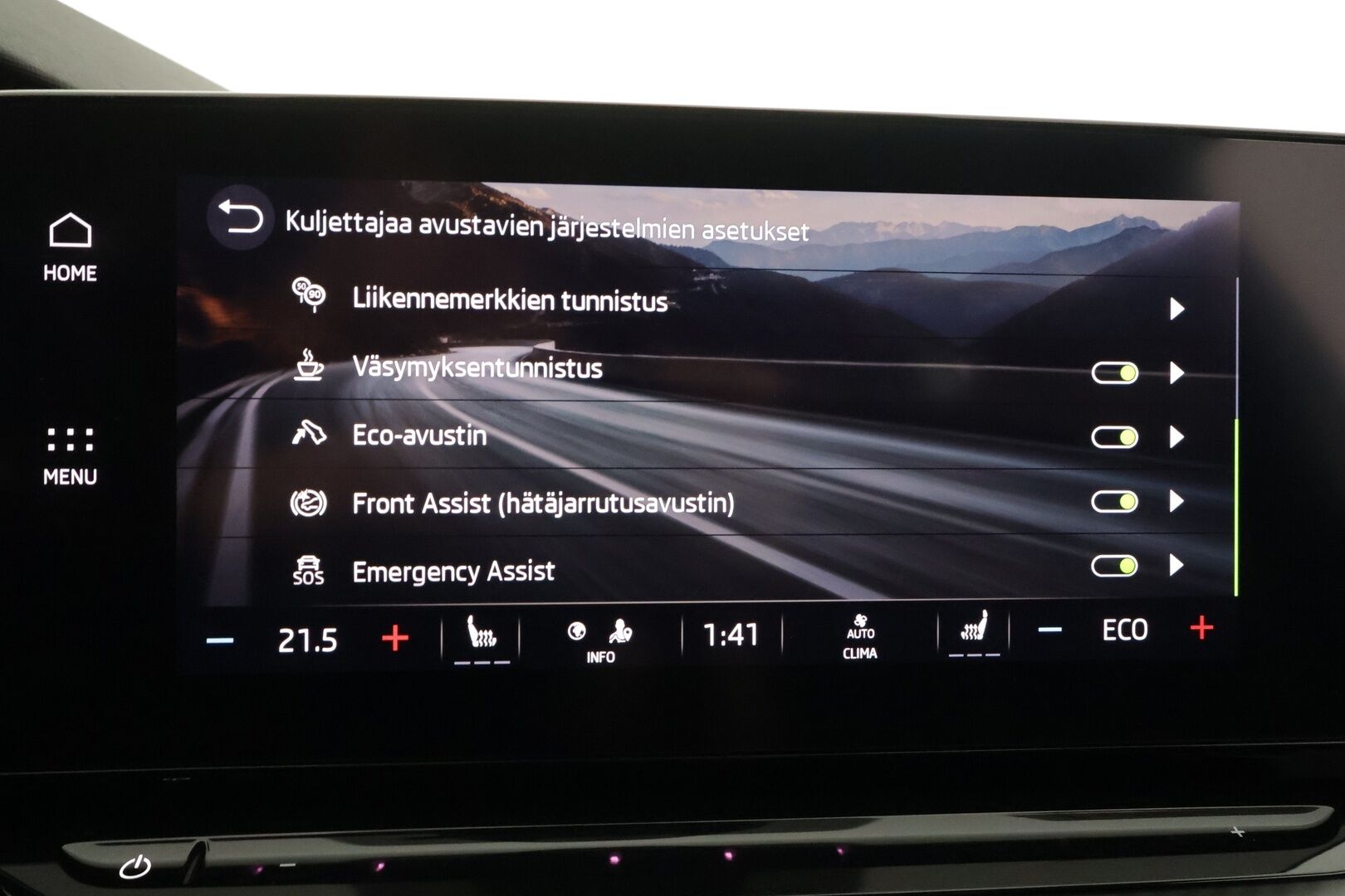 SKODA OCTAVIA 2023 Combi 1.4 TSI PHEV RS iV DSG Autom. - Canton | HUD | ACC | Matrix-LED | P.kamera | Hierovat Sporttipenkit Muistilla | Navi | Kaistavahti | Keyless | Merkkihuollot | Kahdet renkaat Skodan aluumiinivanteilla