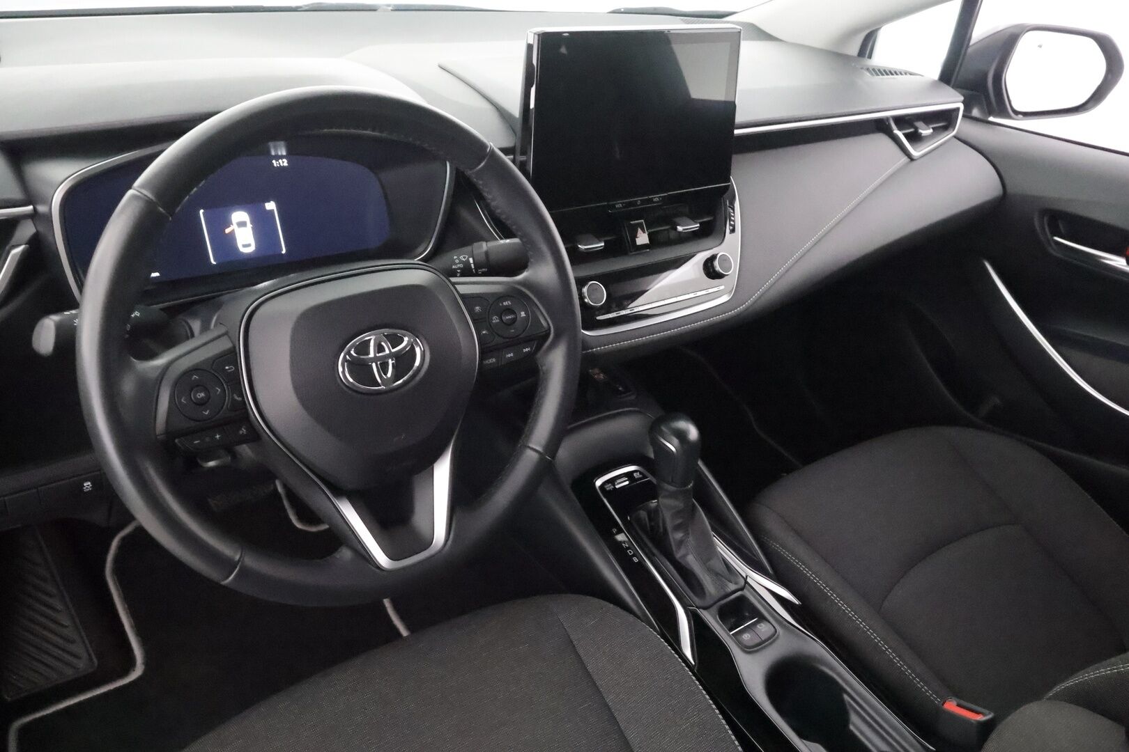 TOYOTA COROLLA 2024 Sedan 1,8 Hybrid Launch Edition - | ACC | LED | P.Kamera | Digimittaristo | PDA | Apple&Android | Kaistavahti | Keyless | Merkkihuollot |