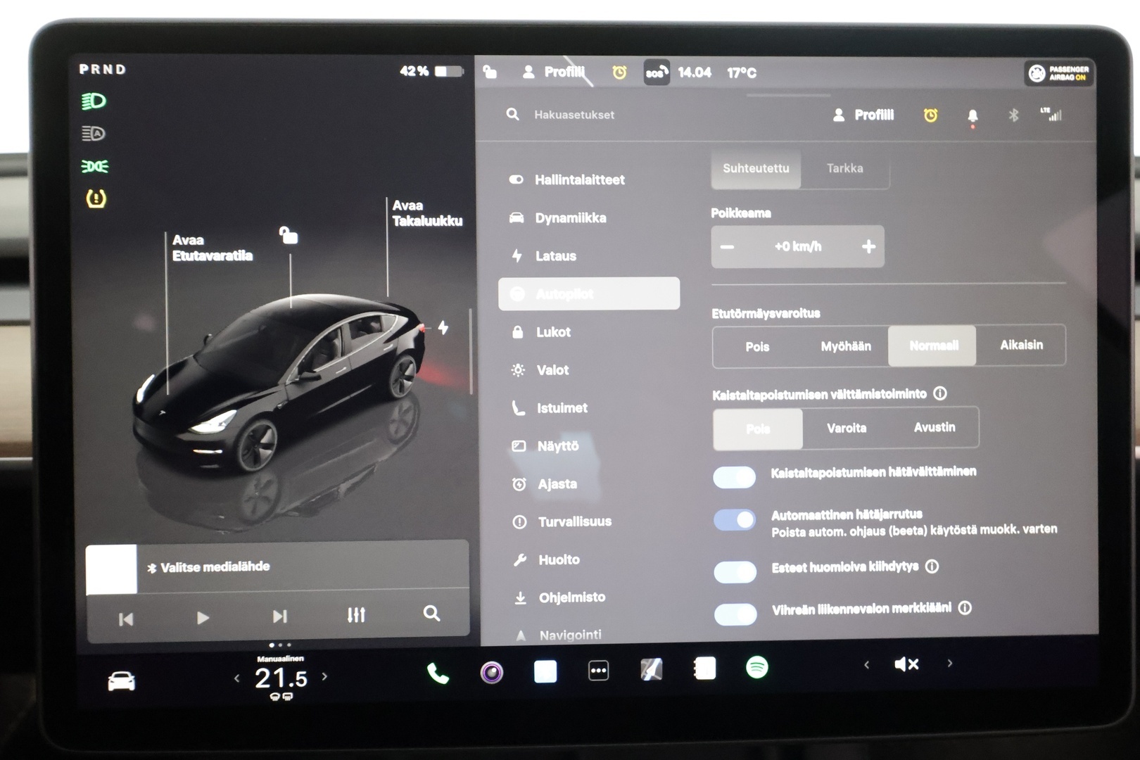TESLA MODEL 3 2023 Long Range Dual Motor - | ACC | ILP | Matrix | Ryzen | Lasikatto | Muistipenkki | Sähkönahat | Premium audio | P.kamera | Autosteer | 2x renkaat aluin | ALV | 