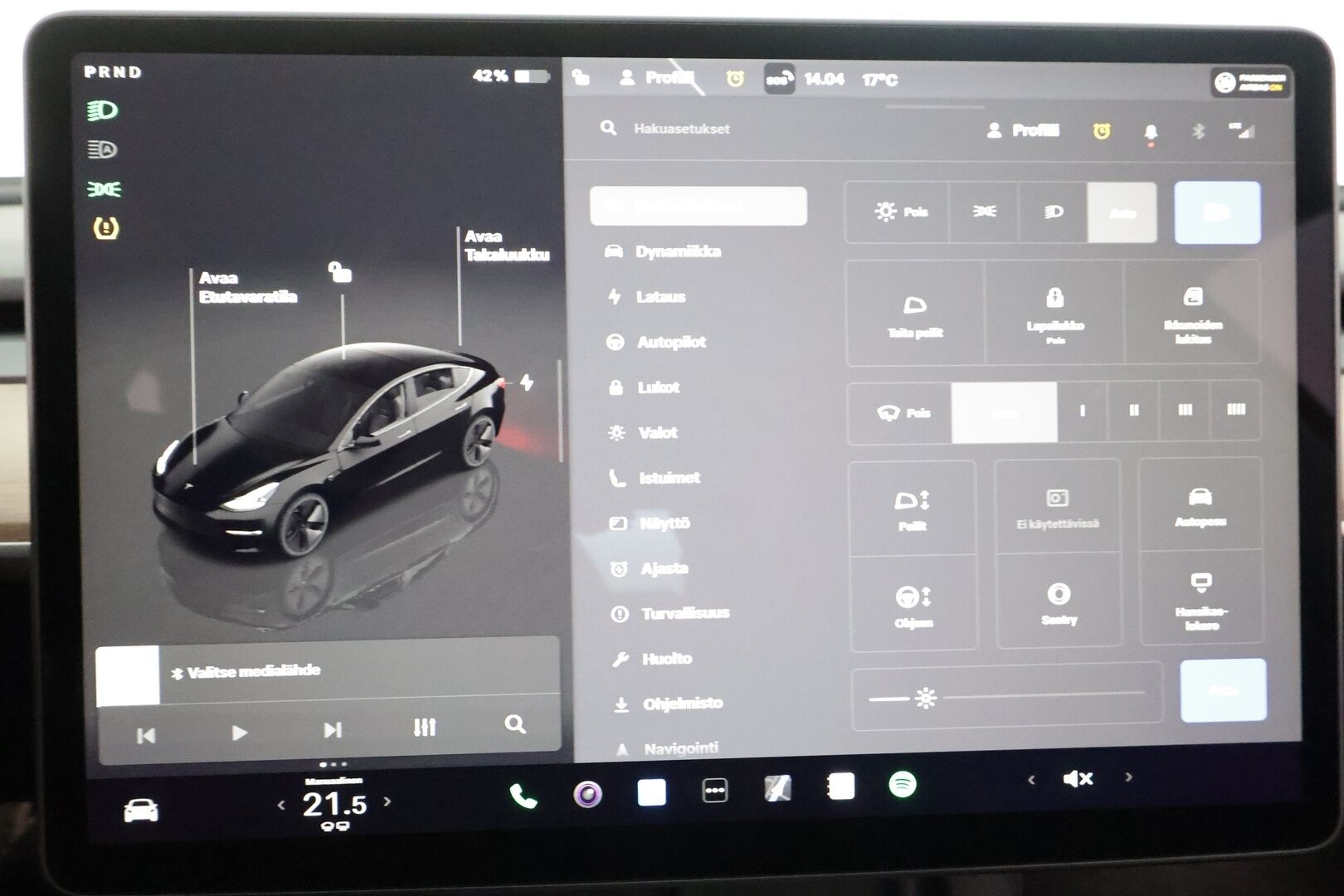 TESLA MODEL 3 2023 Long Range Dual Motor - | ACC | ILP | Matrix | Ryzen | Lasikatto | Muistipenkki | Sähkönahat | Premium audio | P.kamera | Autosteer | 2x renkaat aluin | ALV | 