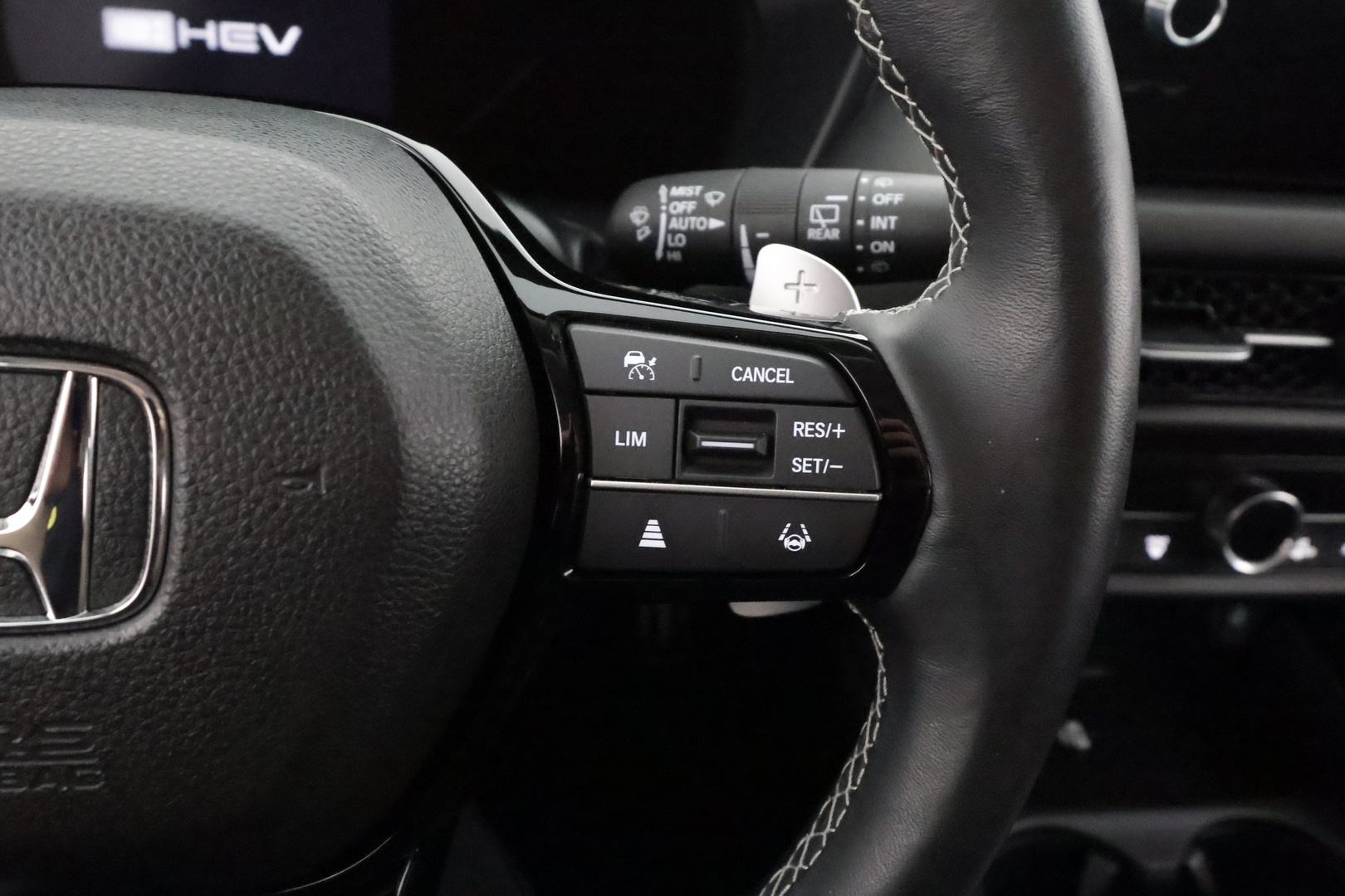 HONDA ZR-V 2025 e:HEV 2.0 i-MMD Sport Black Emblem - | ACC | Koukku | Sähköpenkit | Puolinahat | Lane Assist | BSM | P.kamera | Apple & Android | Sähk. takaluukku | LED | Merkkihuollot | 