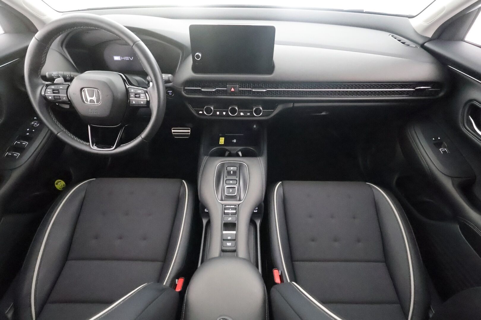 HONDA ZR-V 2025 e:HEV 2.0 i-MMD Sport Black Emblem - | ACC | Koukku | Sähköpenkit | Puolinahat | Lane Assist | BSM | P.kamera | Apple & Android | Sähk. takaluukku | LED | Merkkihuollot | 