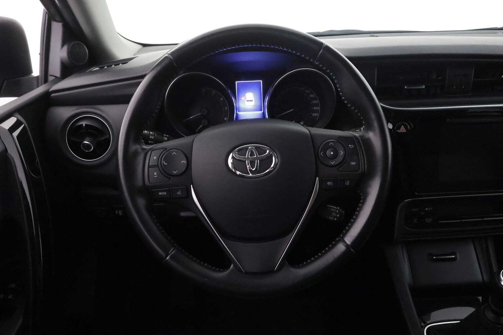 TOYOTA AURIS 2019 Hatchback 1,2 T Active - | P.Kamera | Kaistavahti | Koukku | Keyless | Vakkari | Facelift | Bluetooth | Kahdet renkaat |