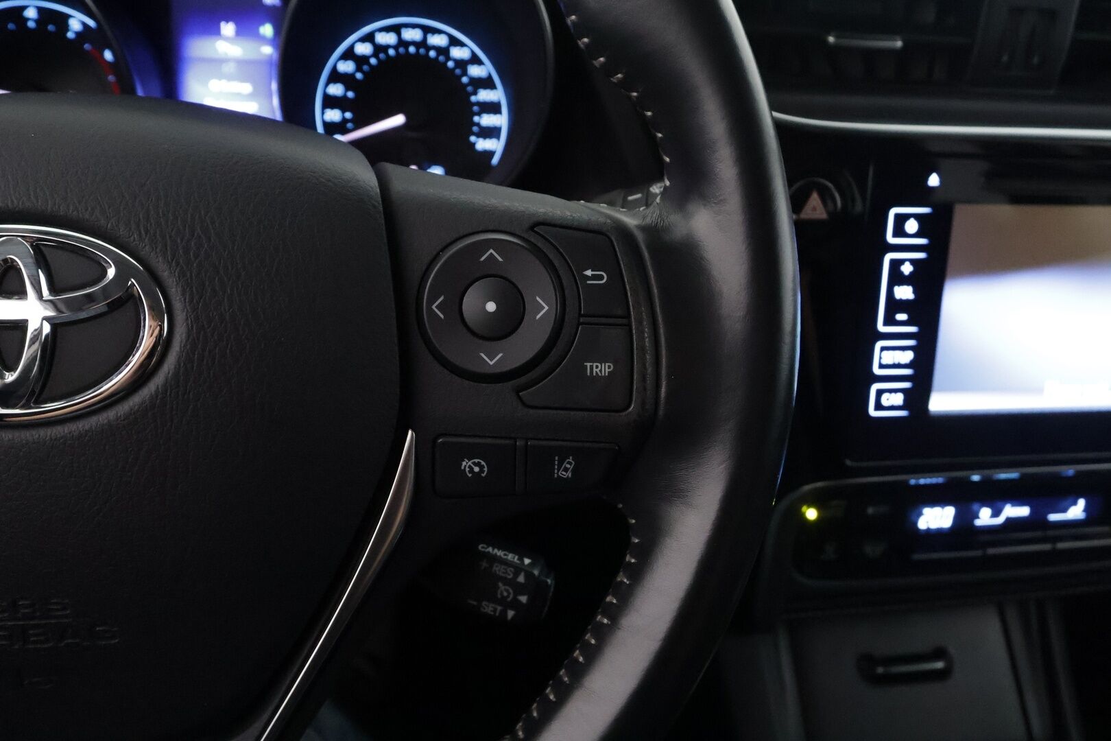 TOYOTA AURIS 2019 Hatchback 1,2 T Active - | P.Kamera | Kaistavahti | Koukku | Keyless | Vakkari | Facelift | Bluetooth | Kahdet renkaat |