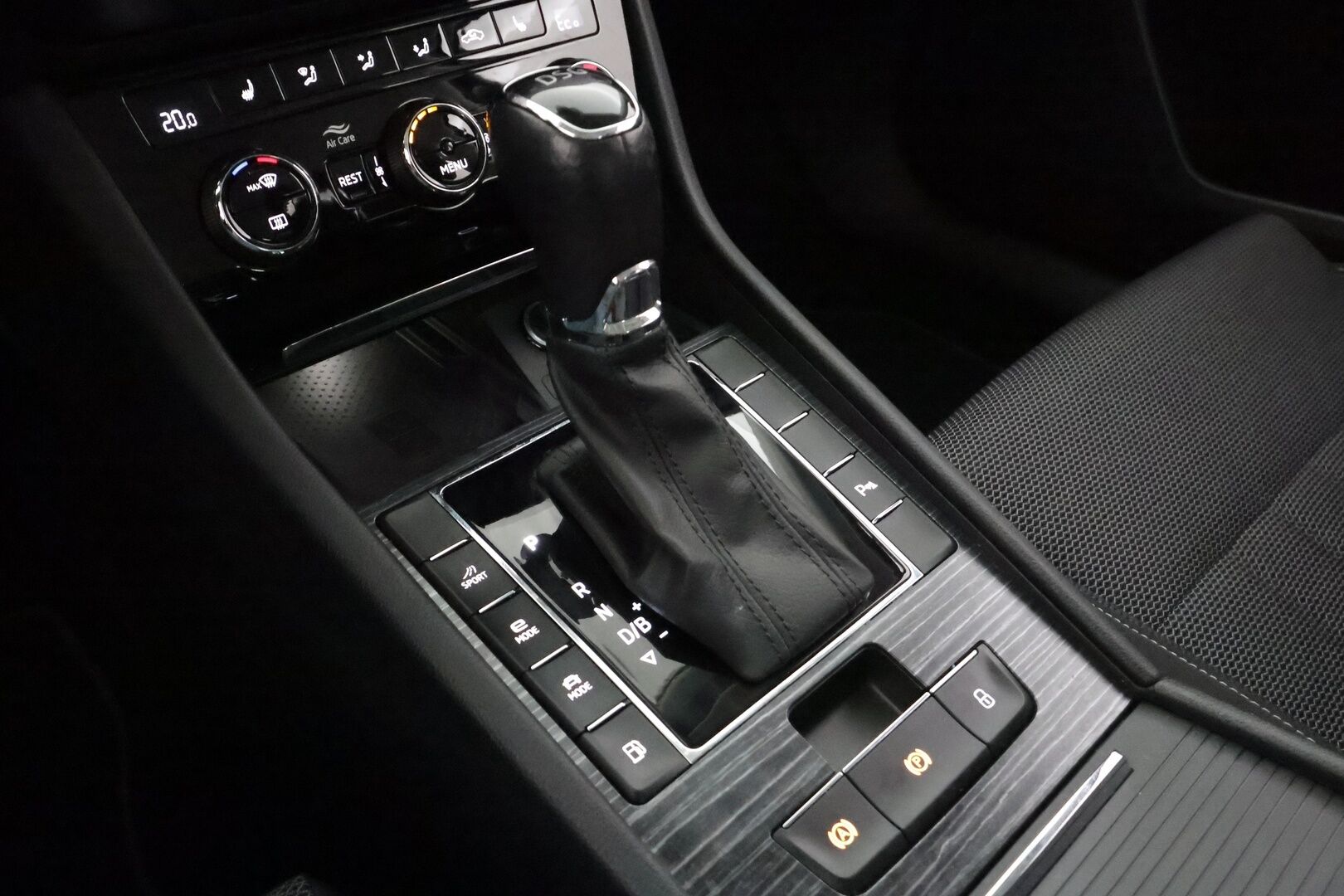 Skoda Superb 2021 Combi 1.4 TSI PHEV Style iV DSG Autom. - | ACC | Koukku | P.tutkat | Canton | LED | Muistipenkit | Digimittaristo | Keyless | Apple&Android | Merkkihuollettu | 