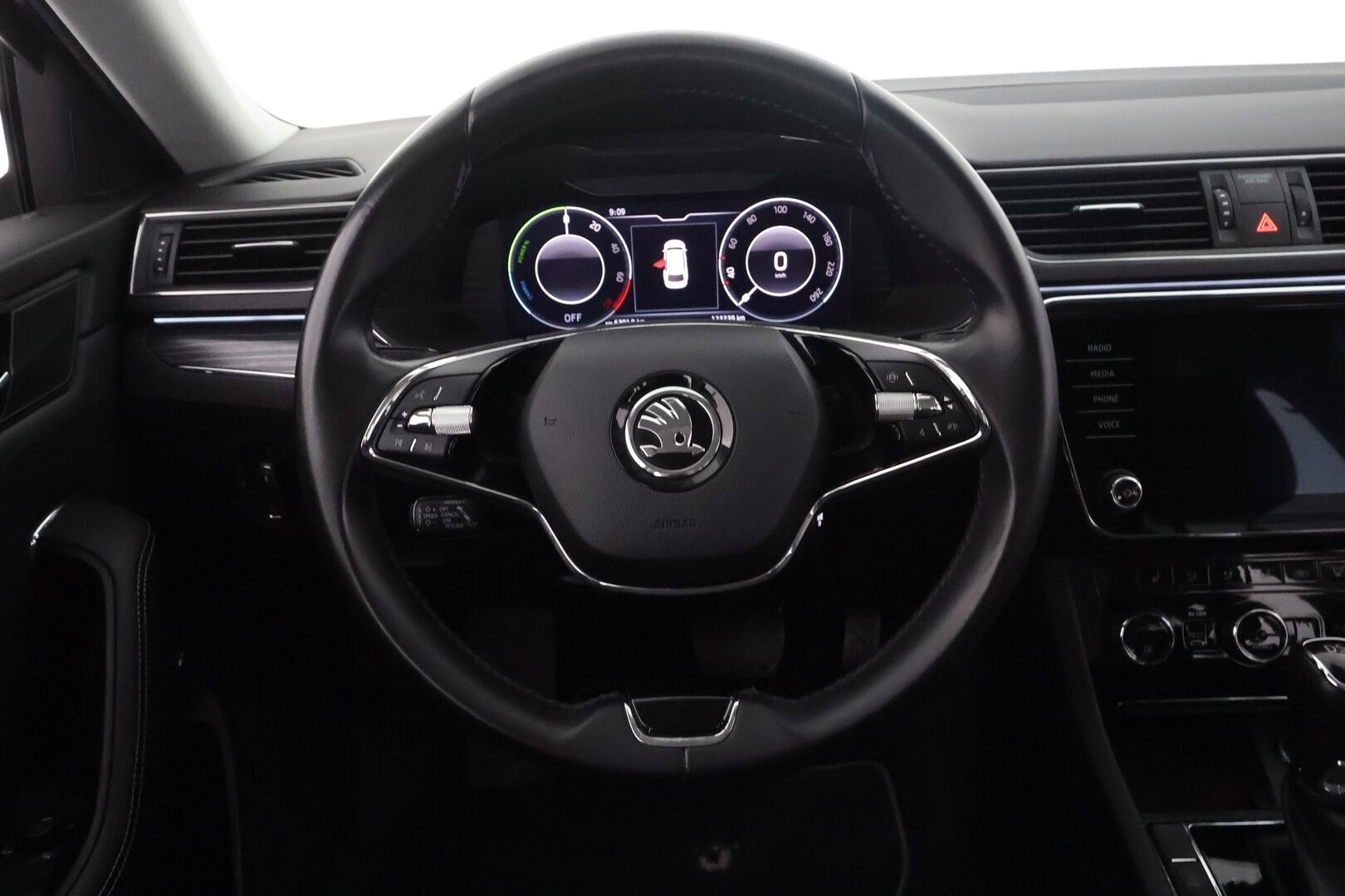 Skoda Superb 2021 Combi 1.4 TSI PHEV Style iV DSG Autom. - | ACC | Koukku | P.tutkat | Canton | LED | Muistipenkit | Digimittaristo | Keyless | Apple&Android | Merkkihuollettu | 