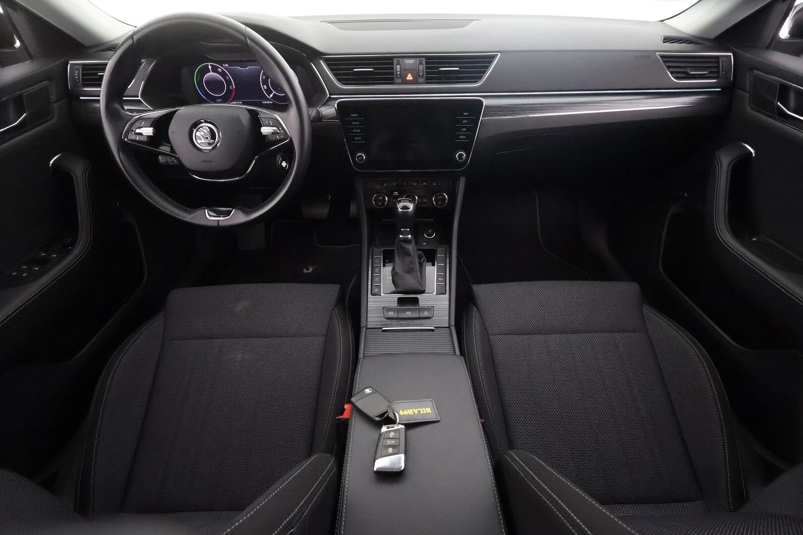 Skoda Superb 2021 Combi 1.4 TSI PHEV Style iV DSG Autom. - | ACC | Koukku | P.tutkat | Canton | LED | Muistipenkit | Digimittaristo | Keyless | Apple&Android | Merkkihuollettu | 