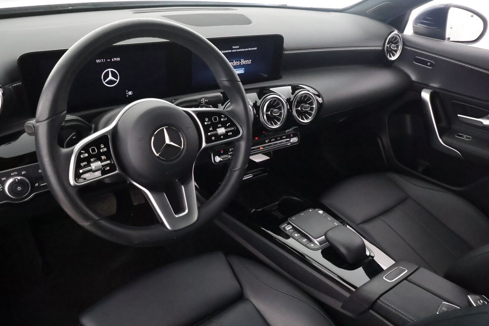 Mercedes-Benz A 2022 180 A Business - | Vakkari | Widescreen | High Performance LED | Nahat | P.Kamera | Navi | Keyless | Apple&Android | 