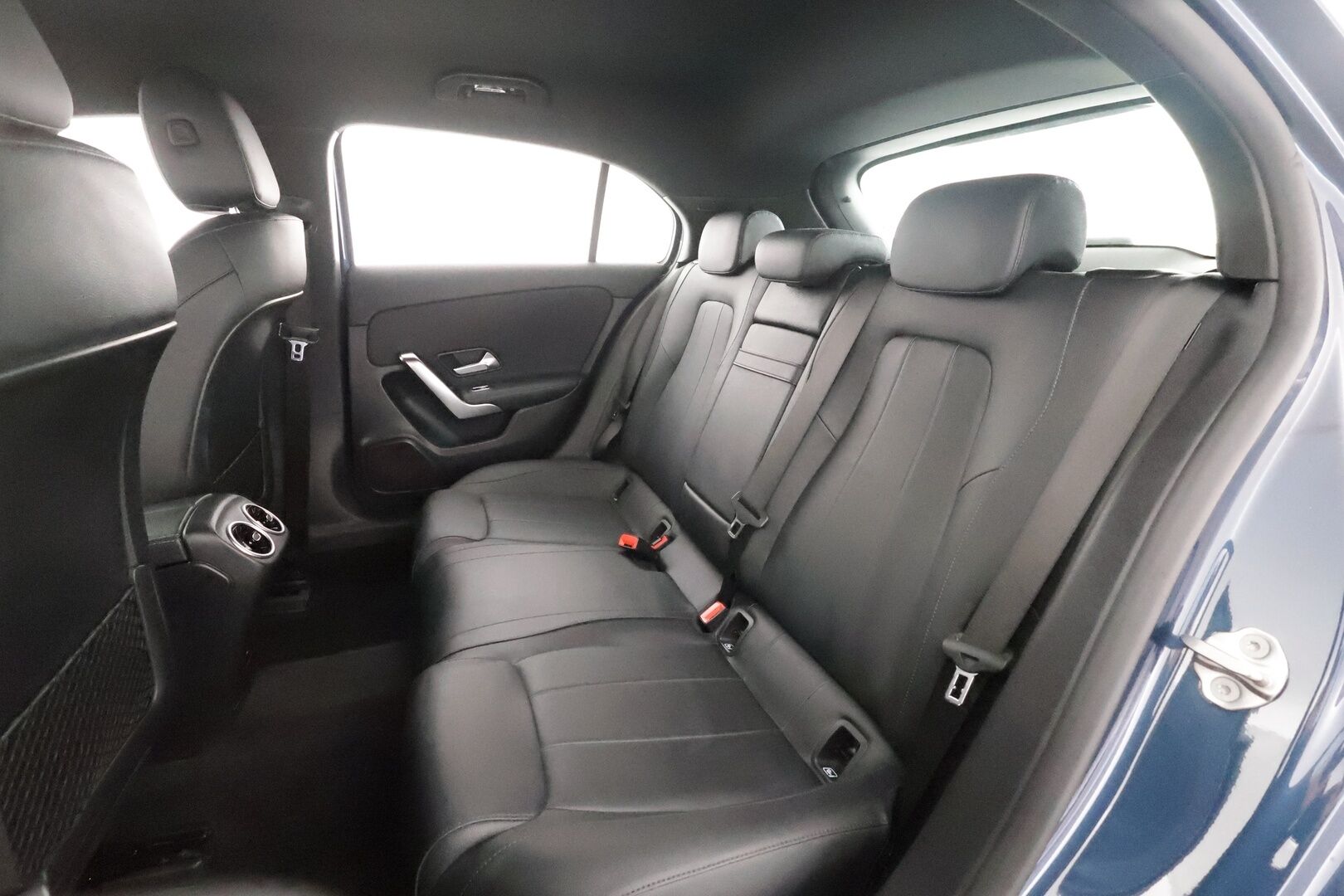 Mercedes-Benz A 2022 180 A Business - | Vakkari | Widescreen | High Performance LED | Nahat | P.Kamera | Navi | Keyless | Apple&Android | 