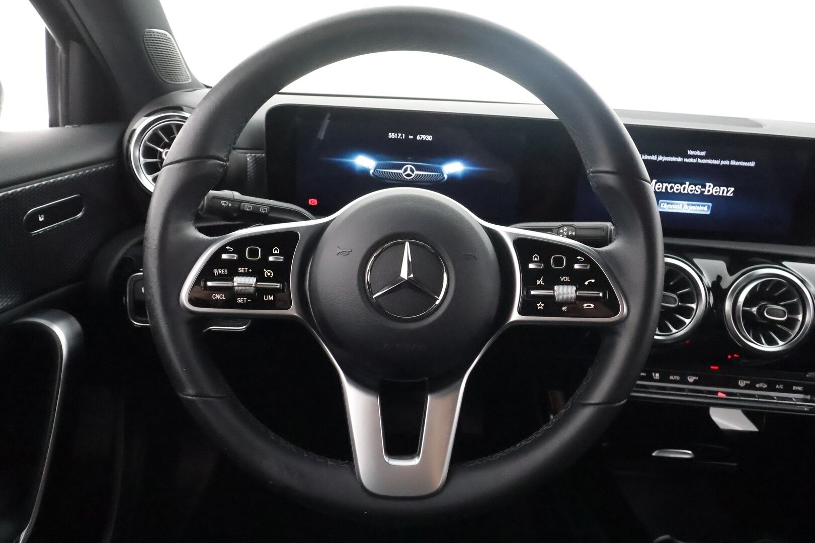 Mercedes-Benz A 2022 180 A Business - | Vakkari | Widescreen | High Performance LED | Nahat | P.Kamera | Navi | Keyless | Apple&Android | 