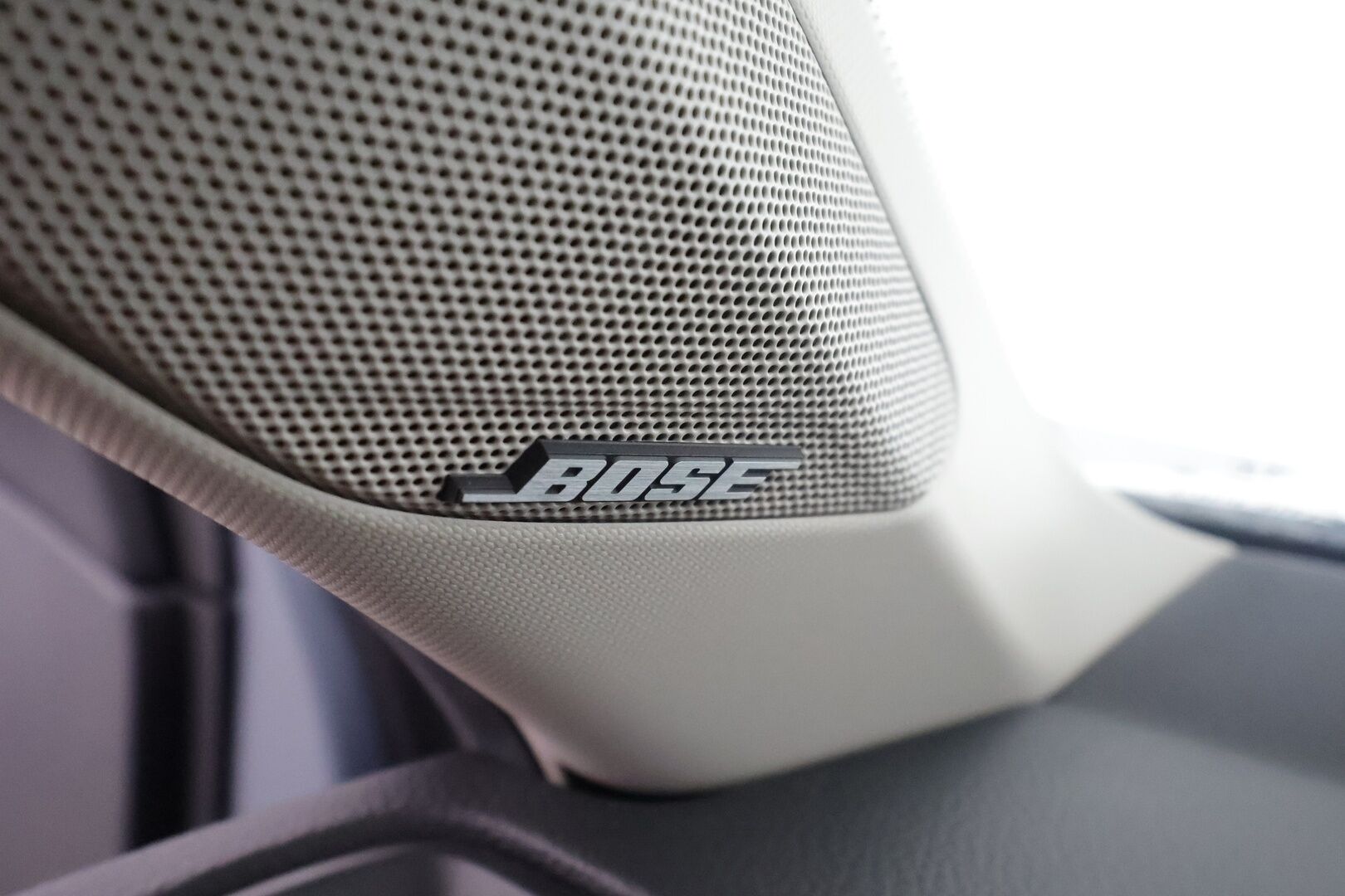 Honda Civic 2023 Hybrid Advance - | ACC | Panorama | BOSE | Nahkaverhoilu | Sähköpenkit | LKA | BSM | Keyless | P.kamera | LED | Digimittaristo | Apple & Android | Merkkihuollot | 