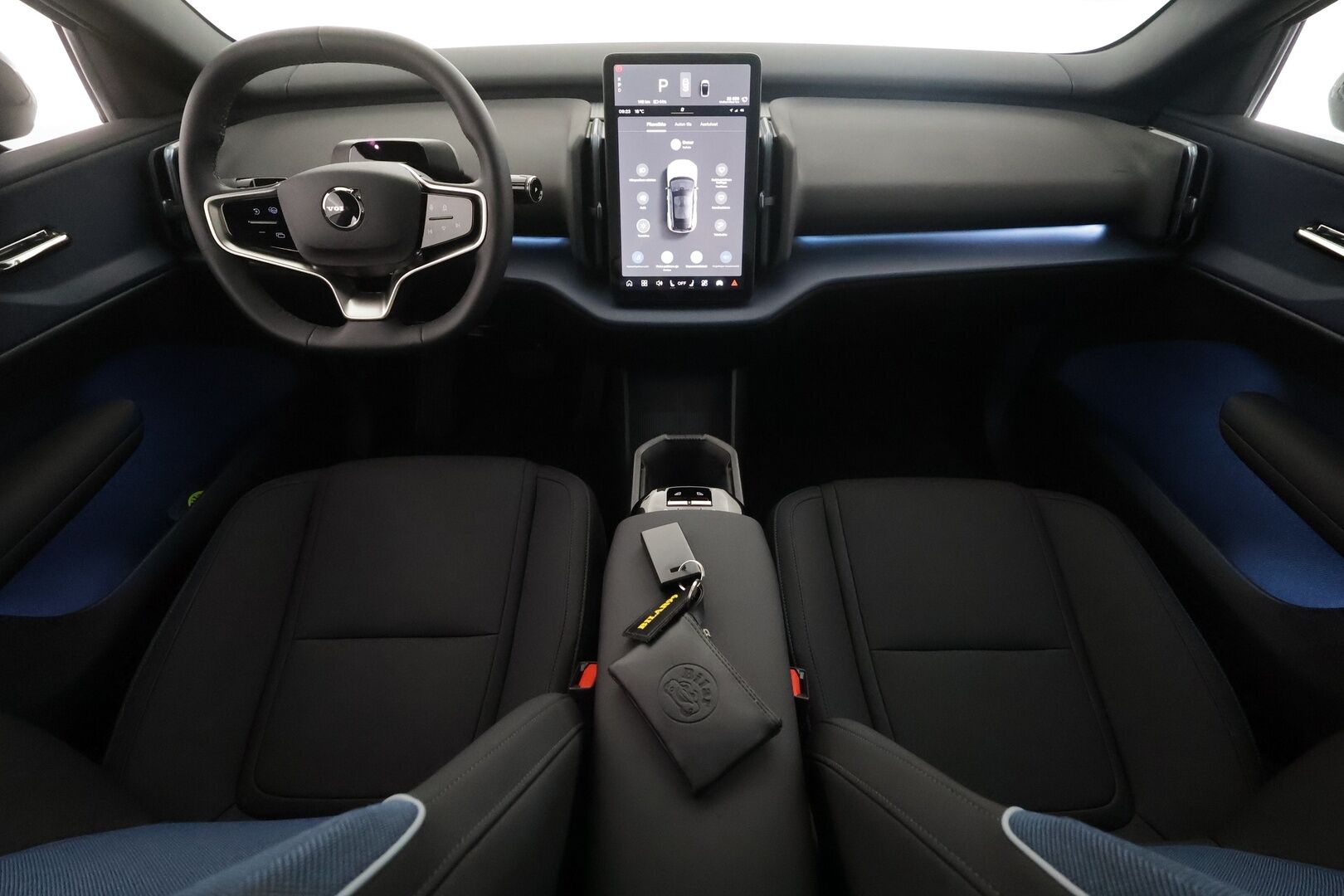 Volvo EX30 2024 Twin Performance Ultra - | ACC | ILP | Lasikatto | H/K | Sähköpenkit | 360-Kamera | Keyless | Apple&Android | Kahdet Renkaat | Merkkihuollettu |