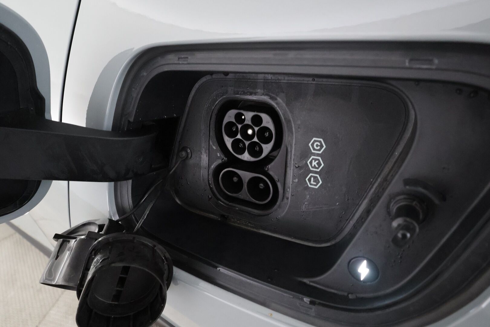 Volvo EX30 2024 Twin Performance Ultra - | ACC | ILP | Lasikatto | H/K | Sähköpenkit | 360-Kamera | Keyless | Apple&Android | Kahdet Renkaat | Merkkihuollettu |