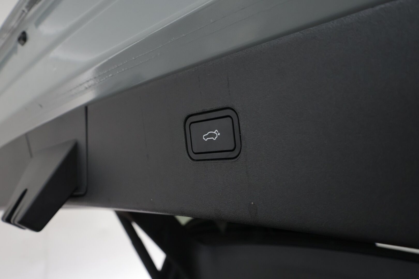 Volvo EX30 2024 Twin Performance Ultra - | ACC | ILP | Lasikatto | H/K | Sähköpenkit | 360-Kamera | Keyless | Apple&Android | Kahdet Renkaat | Merkkihuollettu |