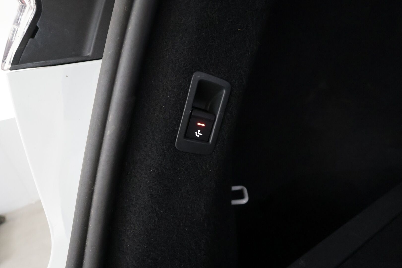 AUDI Q4 E-TRON 2023 45 E-Tron Quattro Proline - | ACC | Koukku | ILP | LED | Sonos | P.kamera | Sporttipenkit | Digimittaristo | Ratinlämmitys | Keyless | Apple&Android | Kahdet Renkaat | Merkkihuollettu |