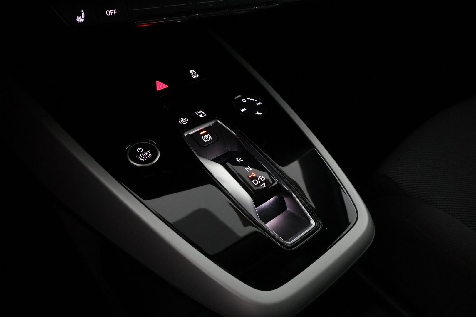AUDI Q4 E-TRON 2023 45 E-Tron Quattro Proline - | ACC | Koukku | ILP | LED | Sonos | P.kamera | Sporttipenkit | Digimittaristo | Ratinlämmitys | Keyless | Apple&Android | Kahdet Renkaat | Merkkihuollettu |
