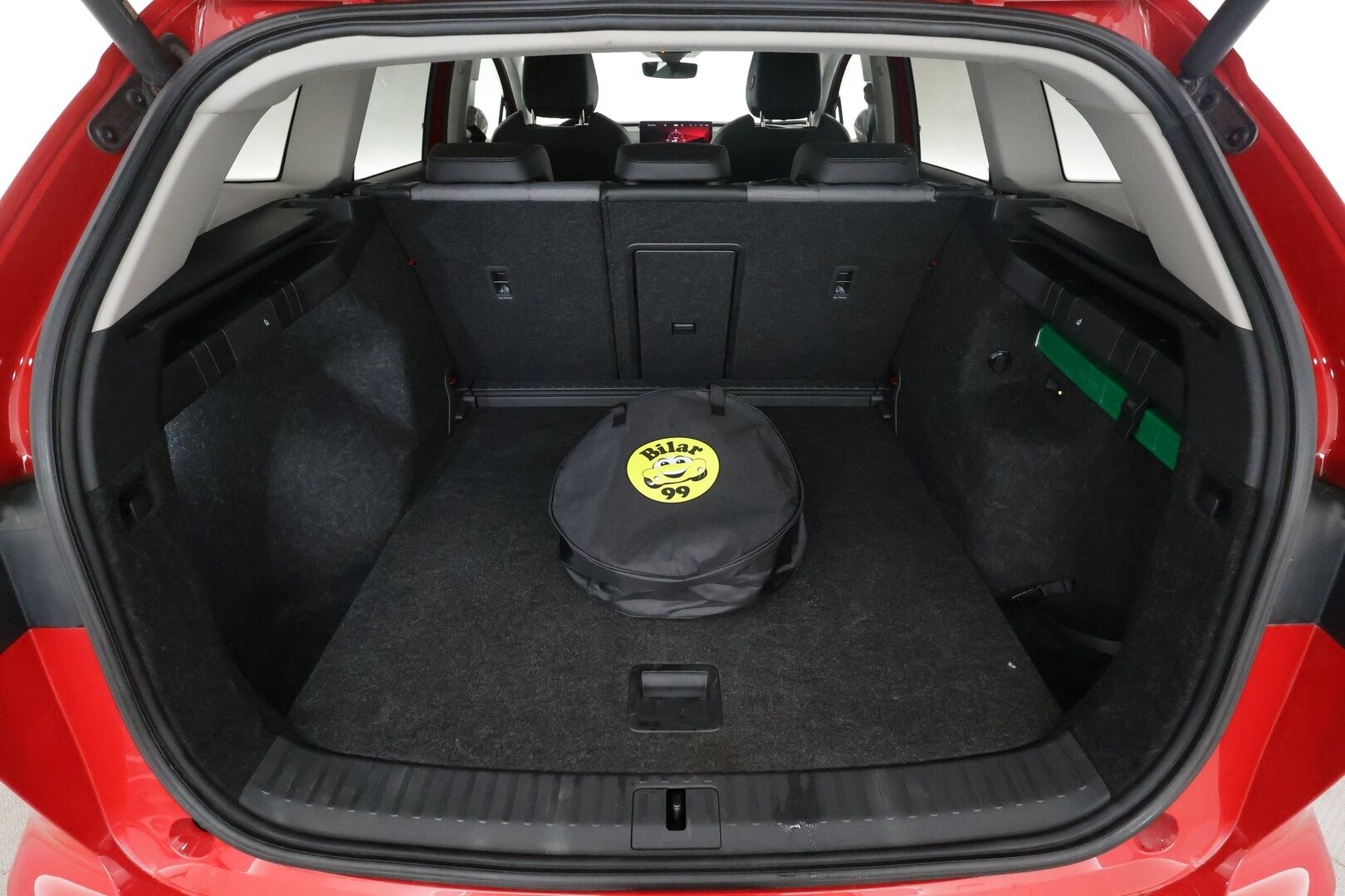 SKODA ENYAQ 2023 iV80X 265hv Convenience Plus - | ACC | ILP | Koukku | Matrix-LED | P.kamera | Puolinahat | Muistipenkki | Keyless | Apple&Android | Kahdet Renkaat | Merkkihuollettu |