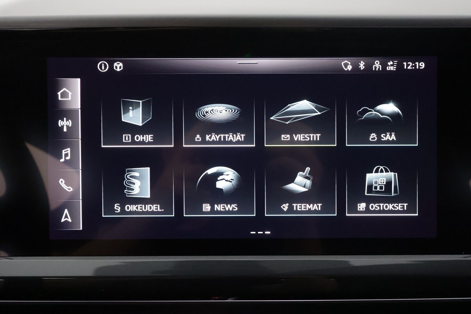 AUDI Q4 E-TRON 2023 40 Sportsback S-Line - ACC | ILP | Koukku | SONOS | S-Line | Matrix | Puolinahat | Sporttipenkit | P.kamera | Sähk. takaluukku | Keyless | Merkkihuollot | 