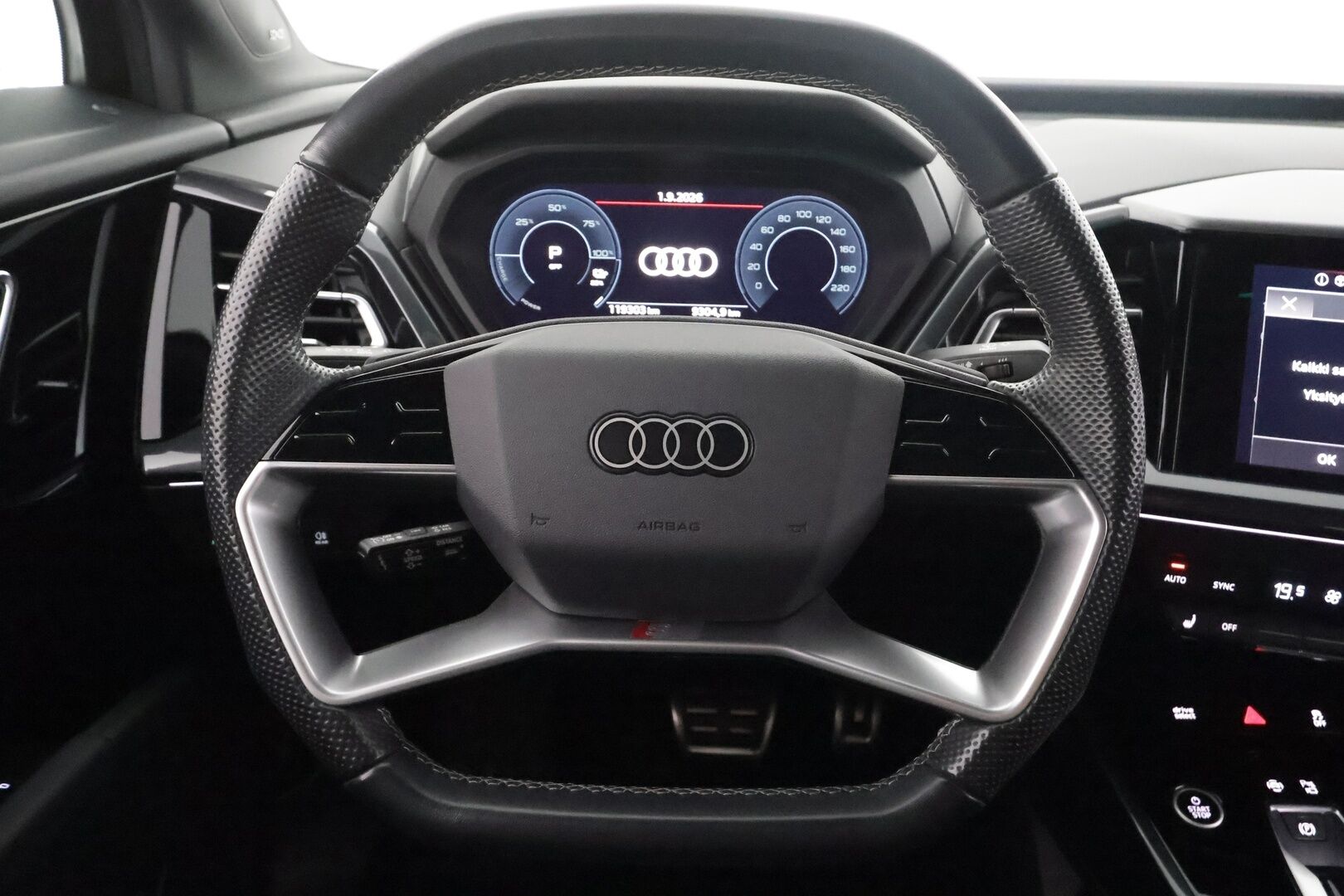 AUDI Q4 E-TRON 2023 40 Sportsback S-Line - ACC | ILP | Koukku | SONOS | S-Line | Matrix | Puolinahat | Sporttipenkit | P.kamera | Sähk. takaluukku | Keyless | Merkkihuollot | 