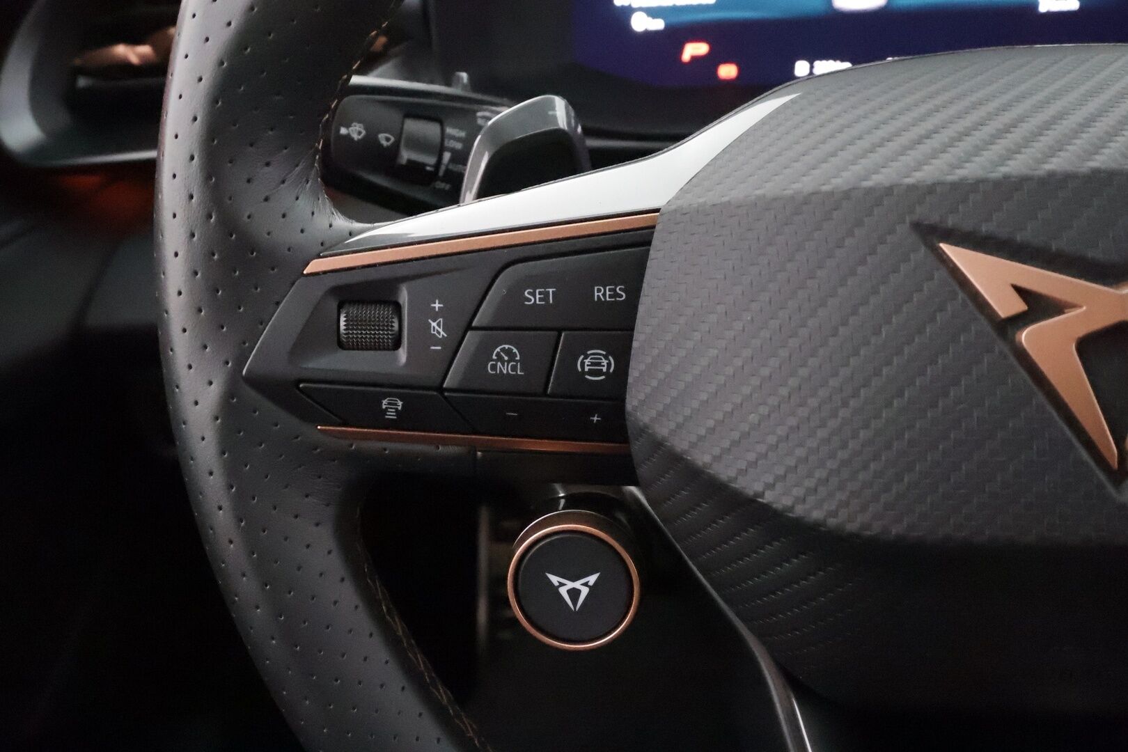 CUPRA Terramar 2025 1.5 eTSI 110 kW MHEV DSG - | ACC | Koukku | Webasto | P.Kamera | LED | Puolinahat | Digimittaristo | Keyless | Ratinlämmitys | Kahdet Renkaat |