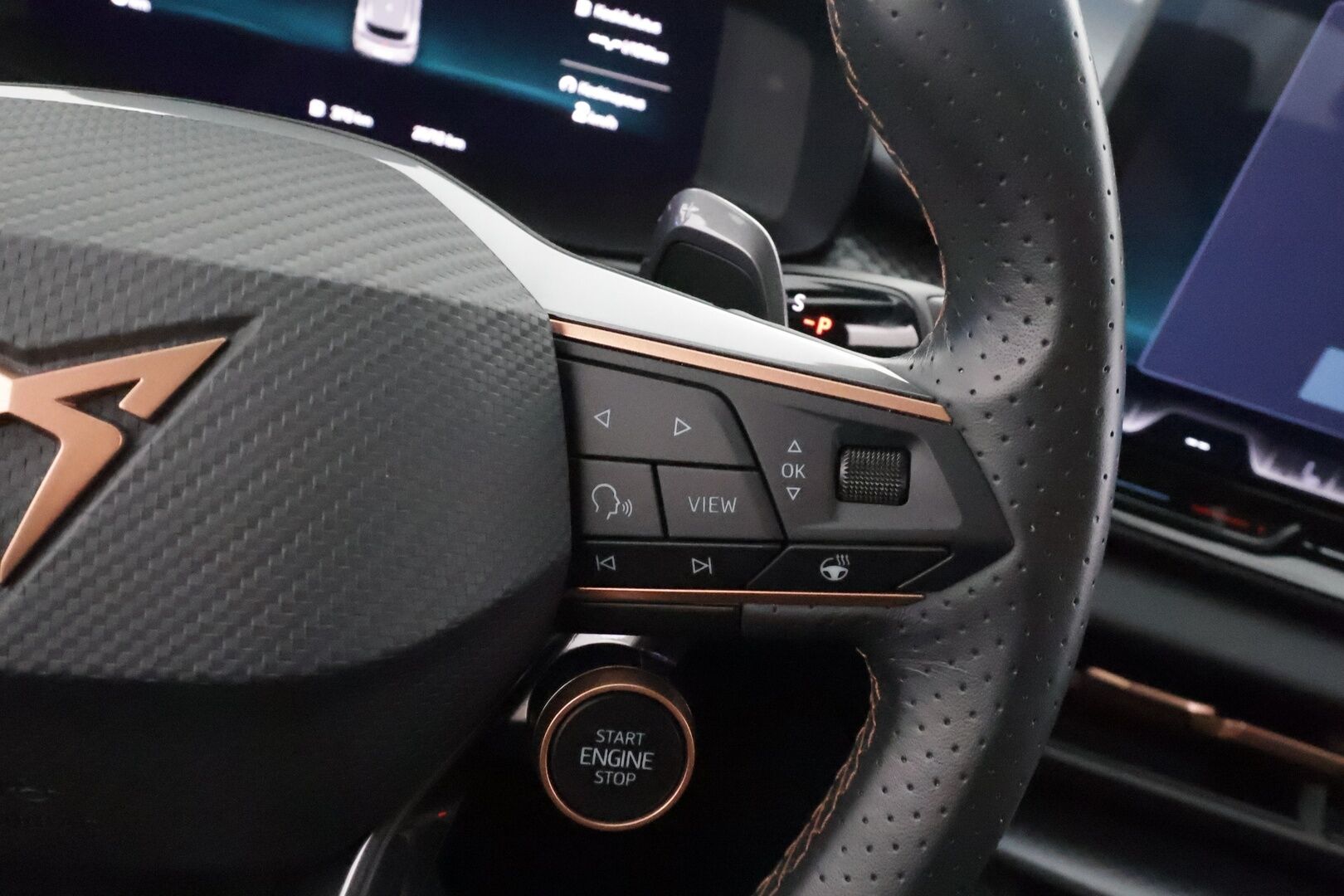 CUPRA Terramar 2025 1.5 eTSI 110 kW MHEV DSG - | ACC | Webasto | Koukku | P. Kamera | Puolinahat | Digimittaristo | Ratinlämmitys | Keyless | Apple&Android | Kahdet Cupran vanteet