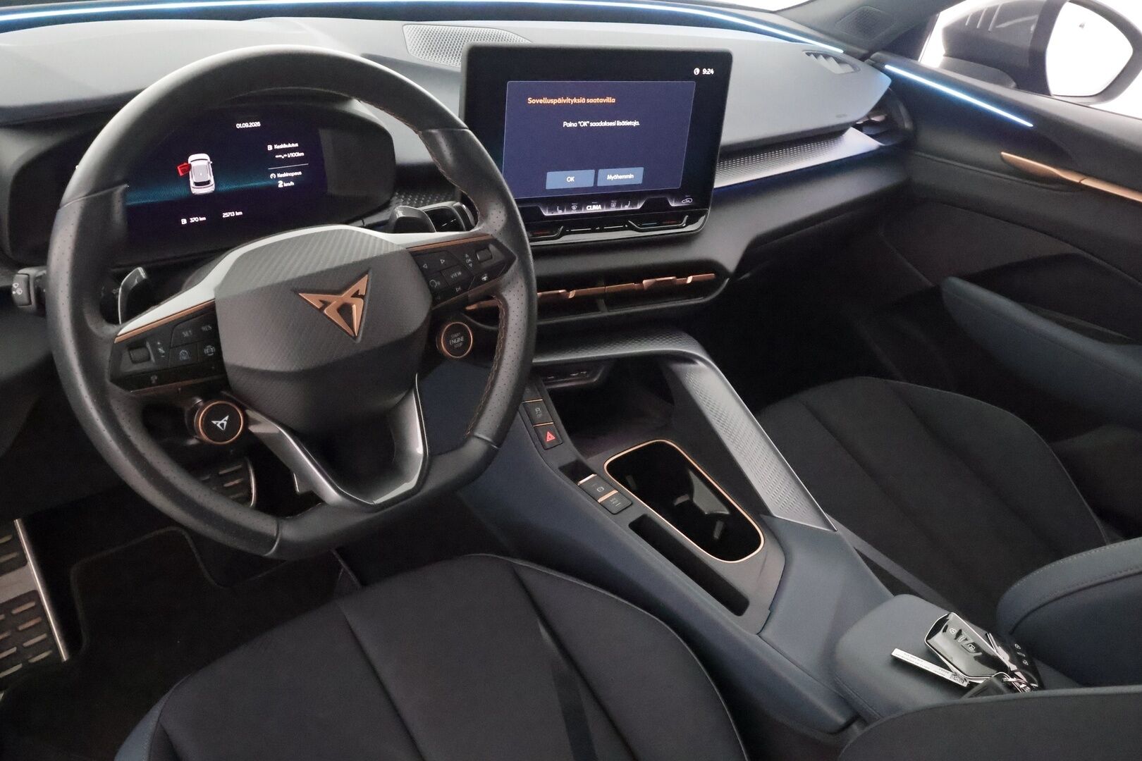 CUPRA Terramar 2025 1.5 eTSI 110 kW MHEV DSG - | ACC | Webasto | Koukku | P. Kamera | Puolinahat | Digimittaristo | Ratinlämmitys | Keyless | Apple&Android | Kahdet Cupran vanteet