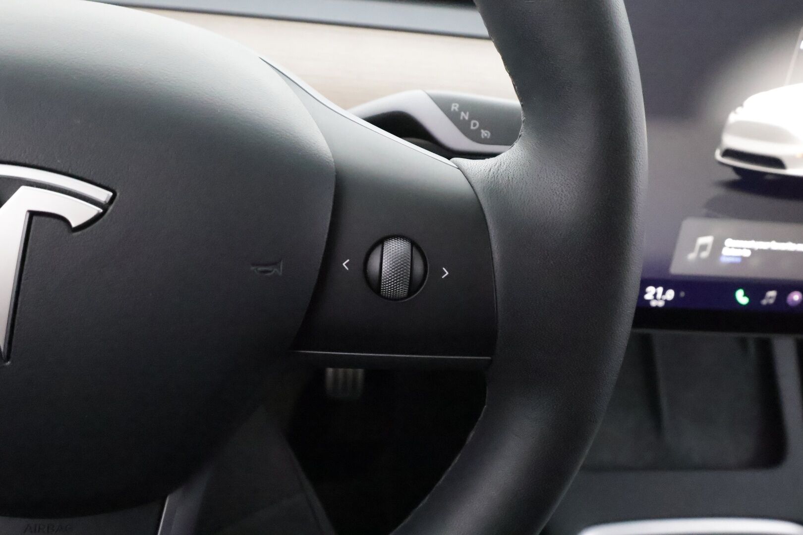 TESLA MODEL Y 2022 Performance - | ILP | Koukku | ACC | Lasikatto | Matrix-LED | Muistipenkki | P.Kamera | Premium Audio | Navi | Kaistavahti | Keyless | 