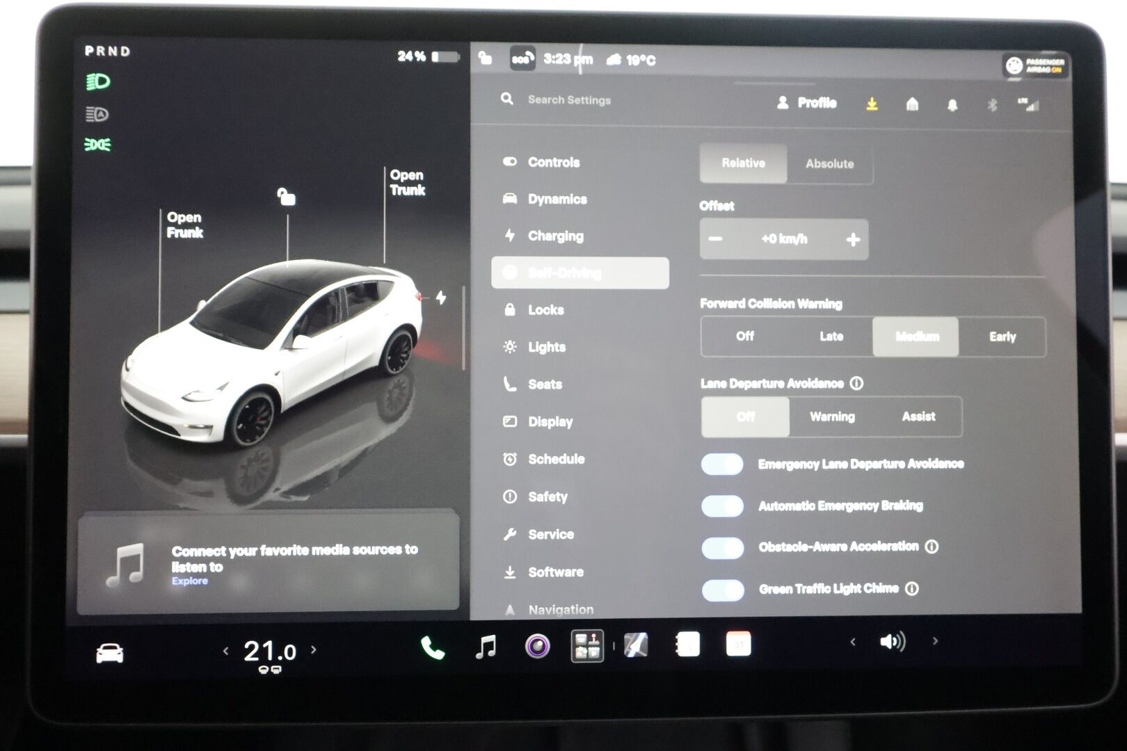 TESLA MODEL Y 2022 Performance - | ILP | Koukku | ACC | Lasikatto | Matrix-LED | Muistipenkki | P.Kamera | Premium Audio | Navi | Kaistavahti | Keyless | 