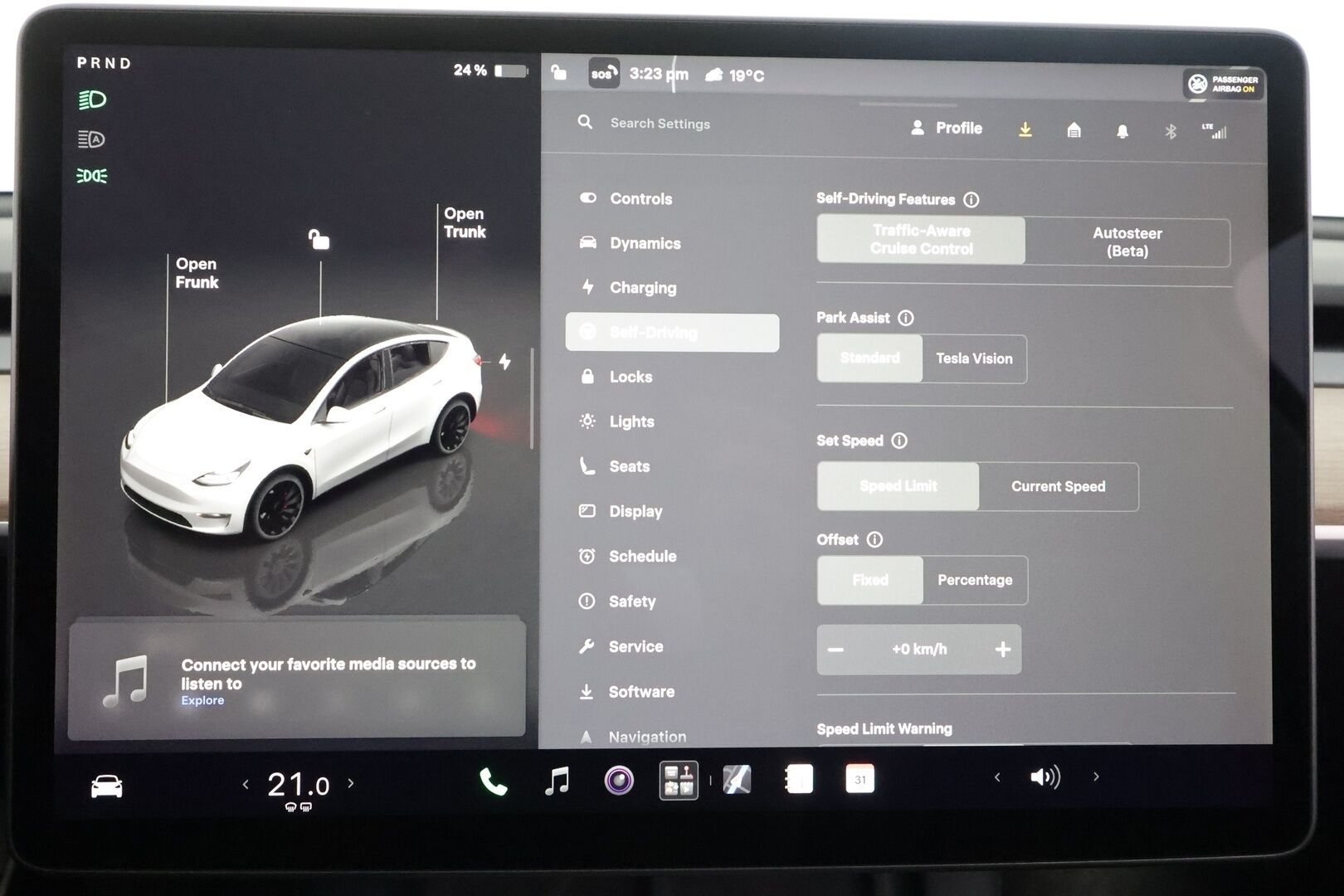 TESLA MODEL Y 2022 Performance - | ILP | Koukku | ACC | Lasikatto | Matrix-LED | Muistipenkki | P.Kamera | Premium Audio | Navi | Kaistavahti | Keyless | 