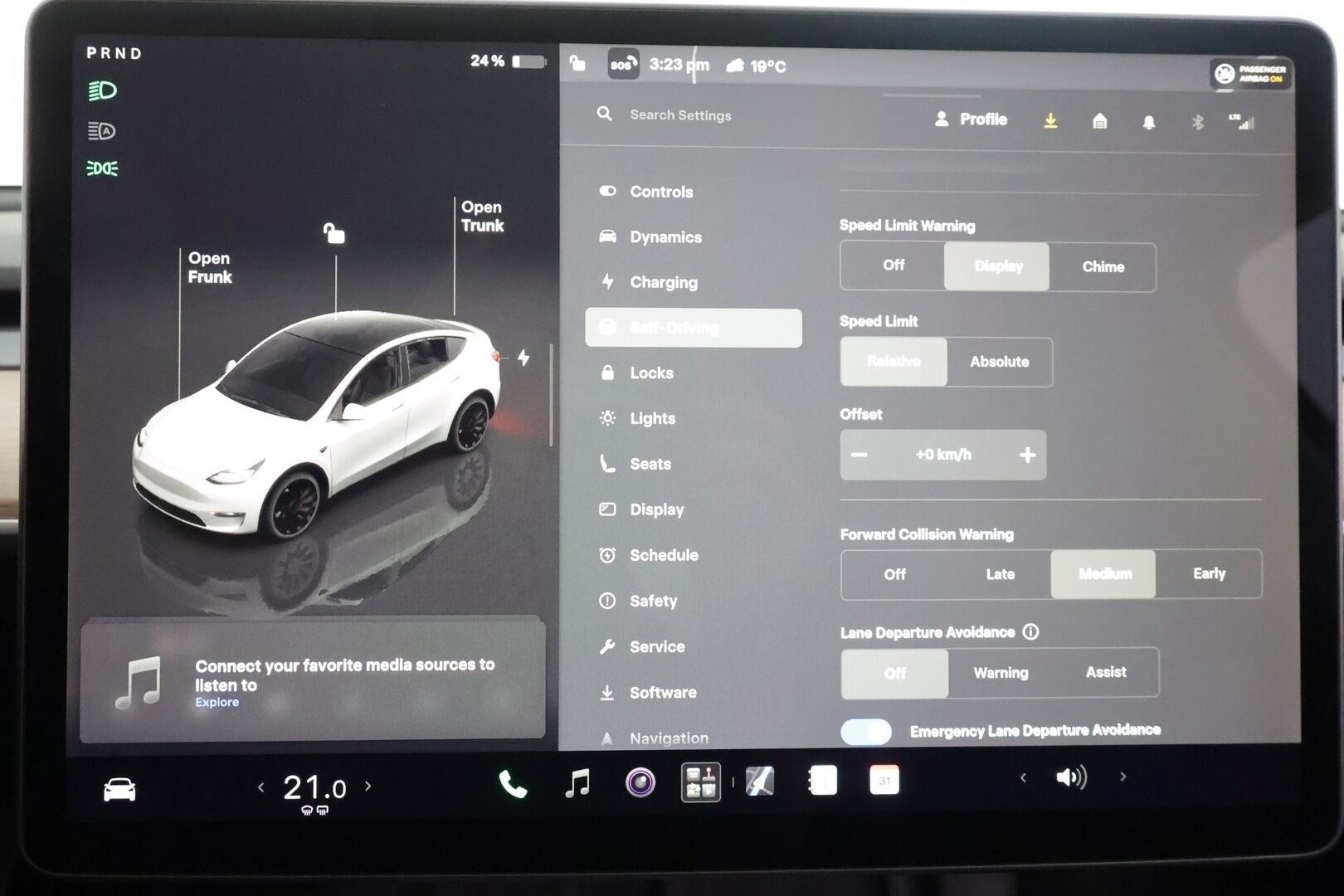 TESLA MODEL Y 2022 Performance - | ILP | Koukku | ACC | Lasikatto | Matrix-LED | Muistipenkki | P.Kamera | Premium Audio | Navi | Kaistavahti | Keyless | 